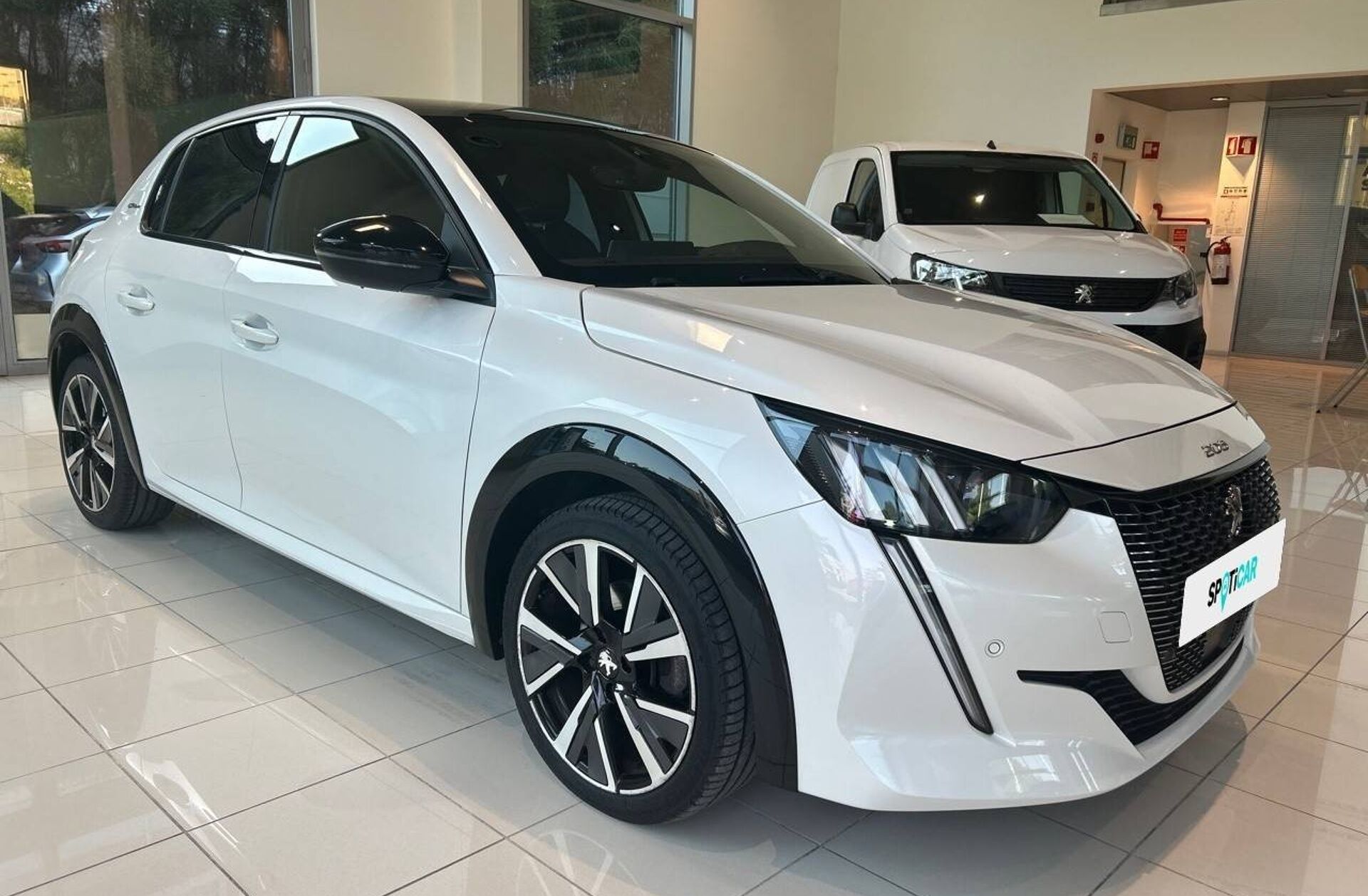 PEUGEOT 208 1.2 PureTech GT Line