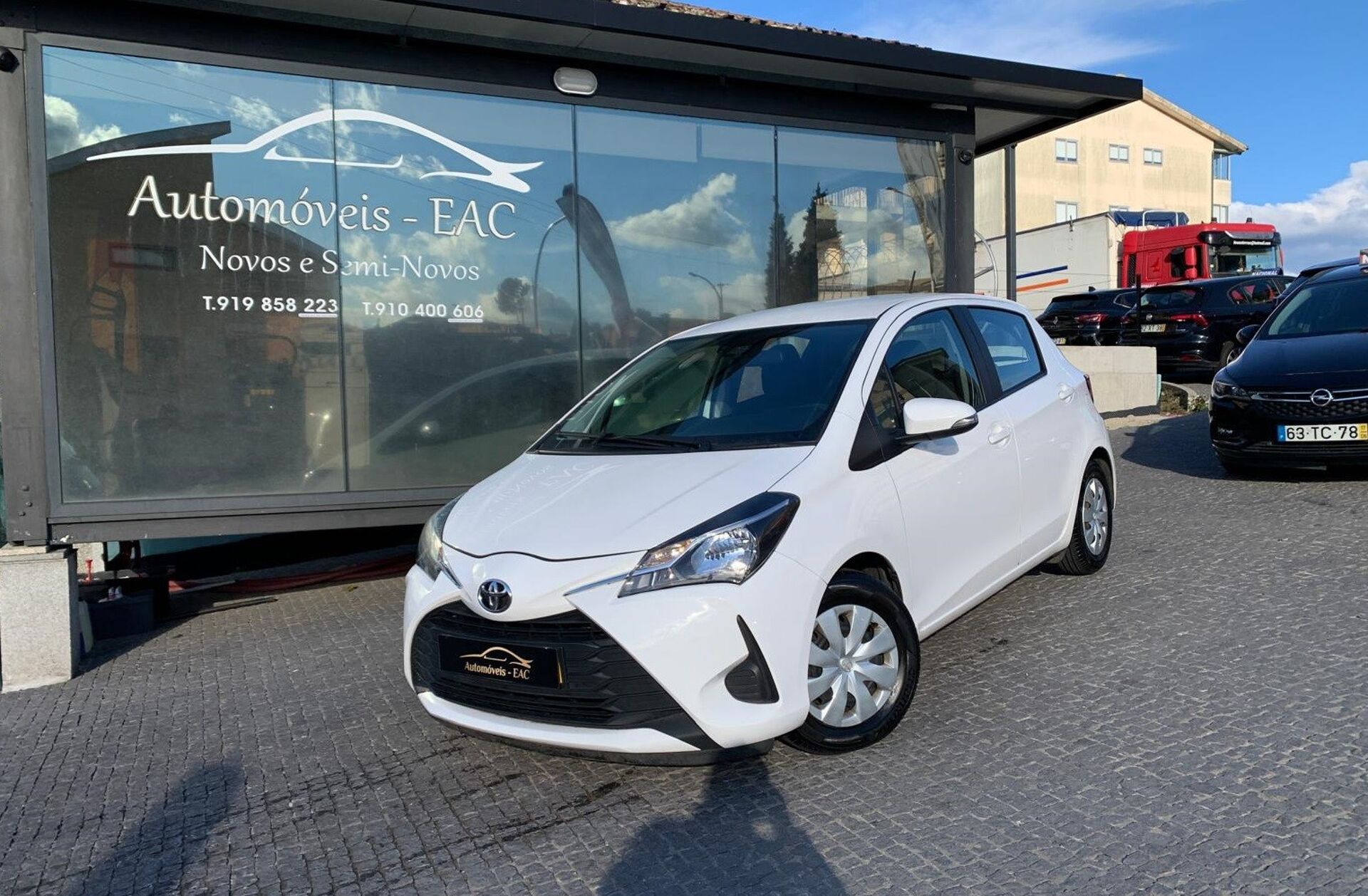 TOYOTA Yaris 1.0 VVT-i Active