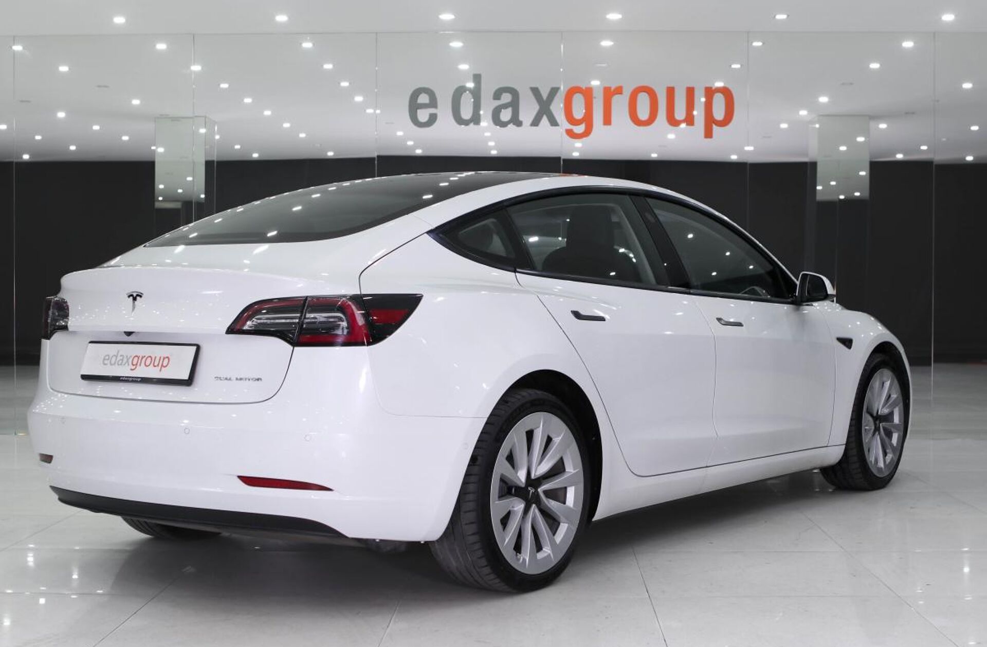 TESLA Model 3 Long-Range Dual Motor AWD