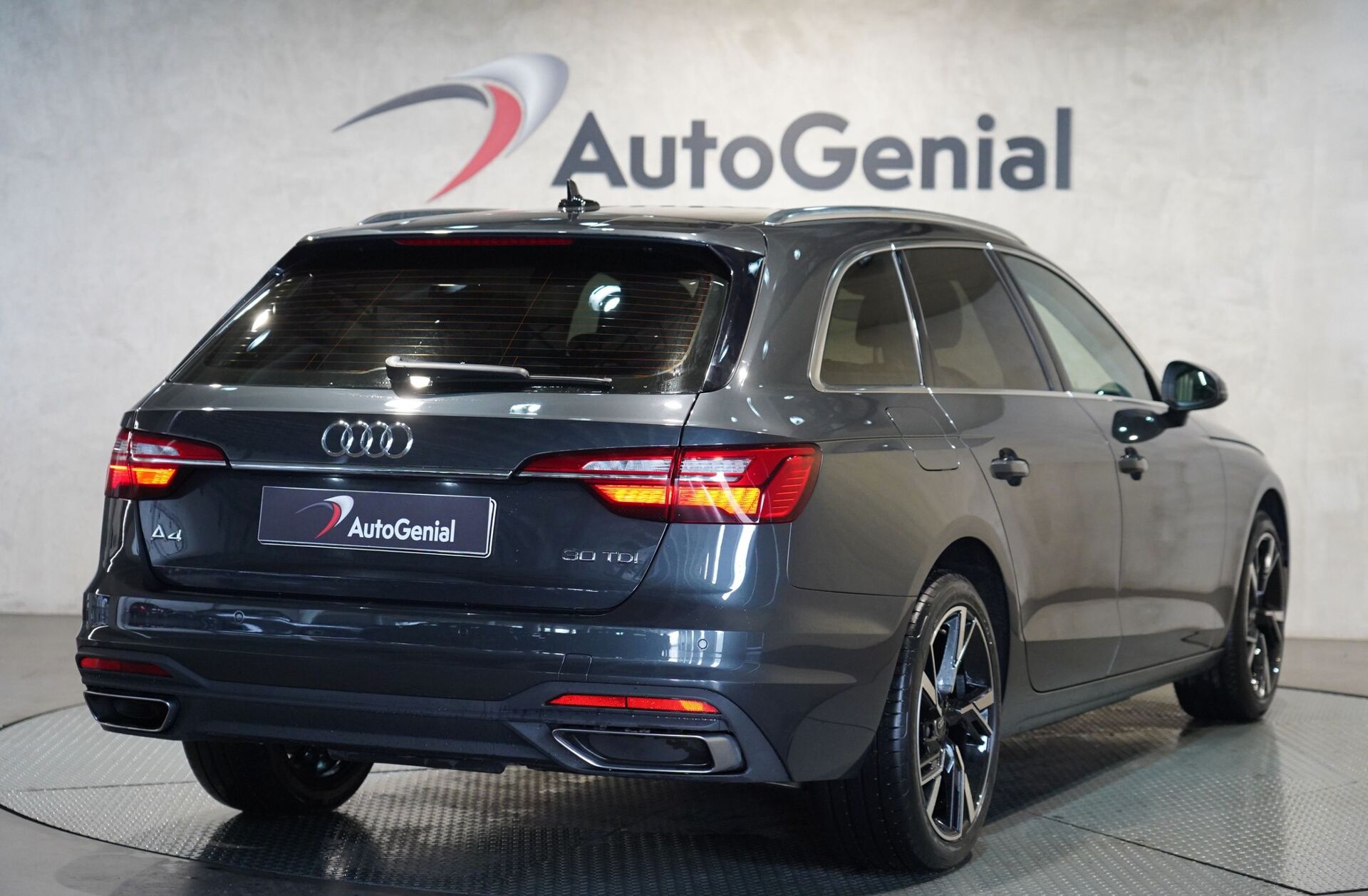 AUDI A4 30 TDI S tronic