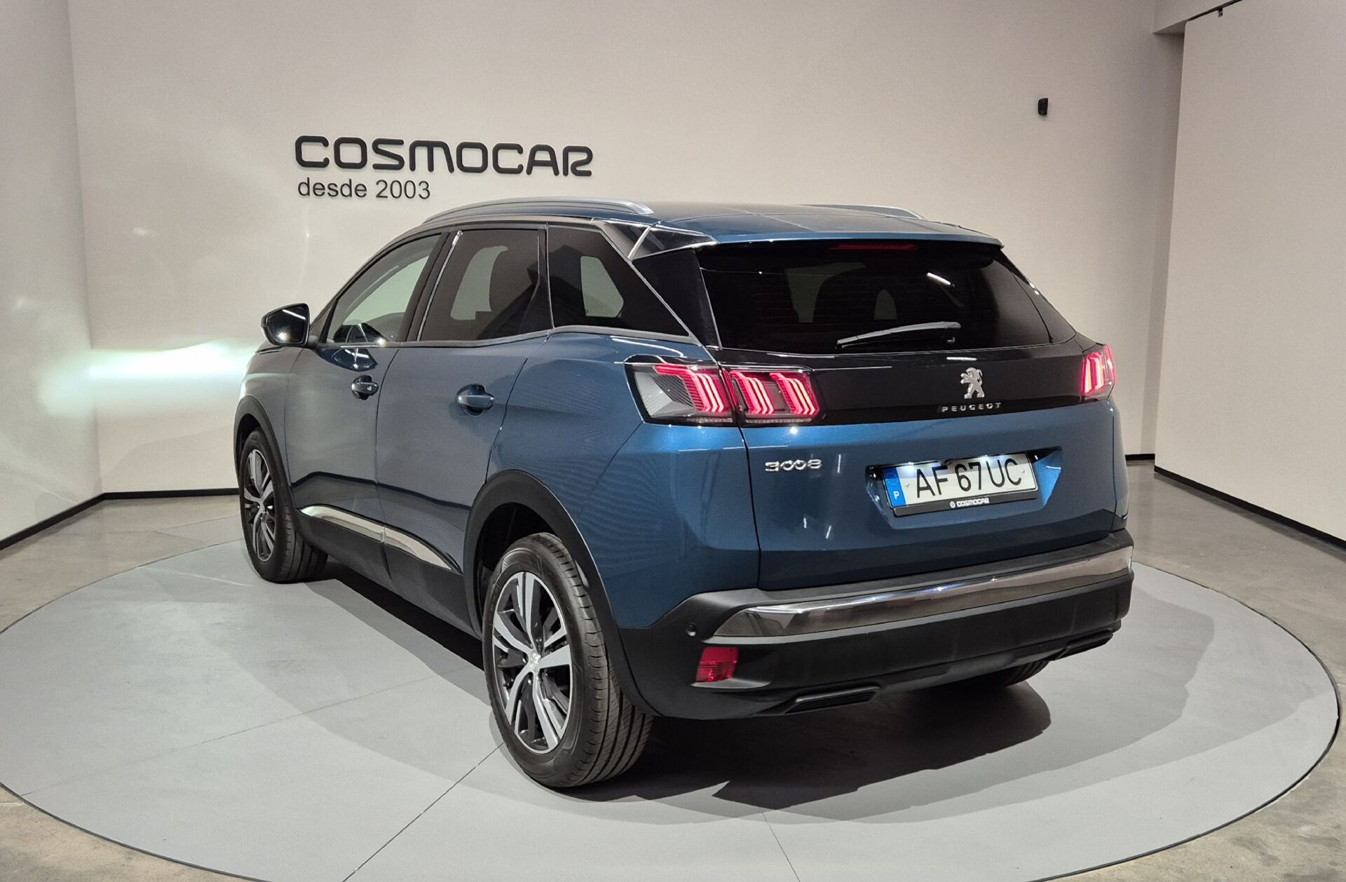 PEUGEOT 3008 1.2 PureTech Allure