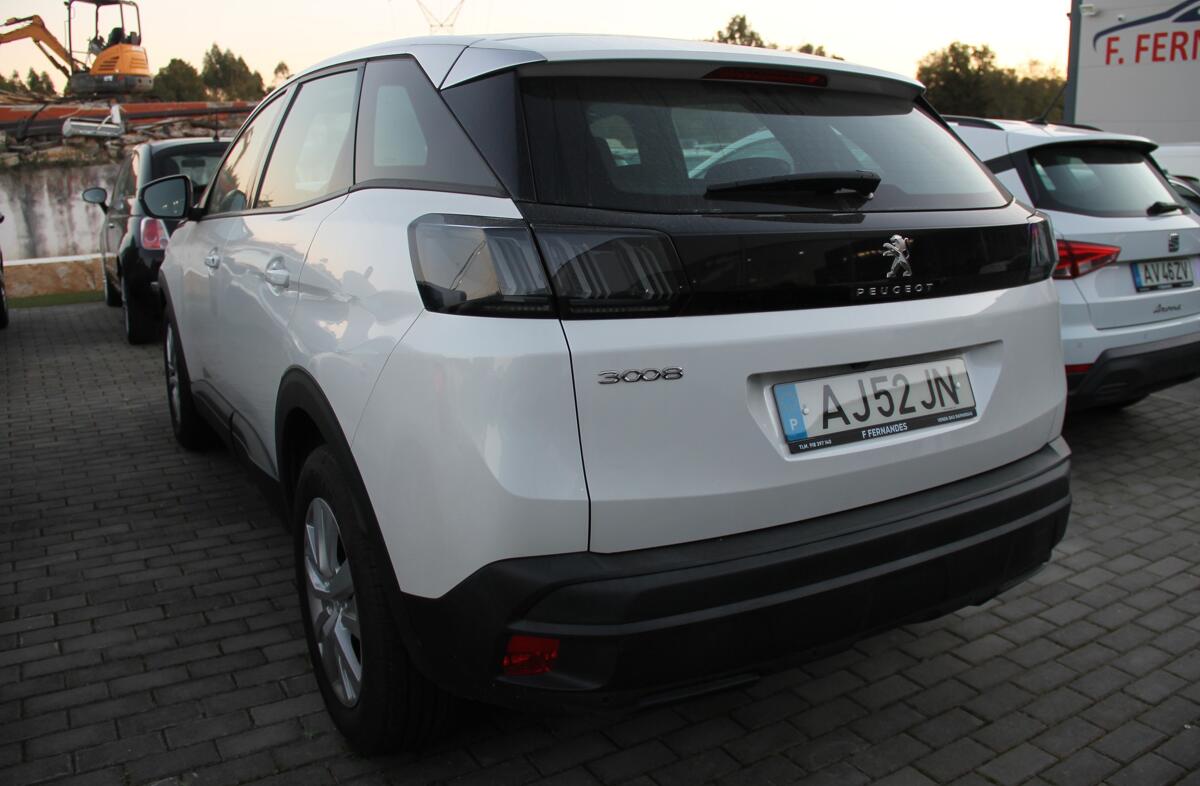 PEUGEOT 3008 1.5 BlueHDi Active Pack