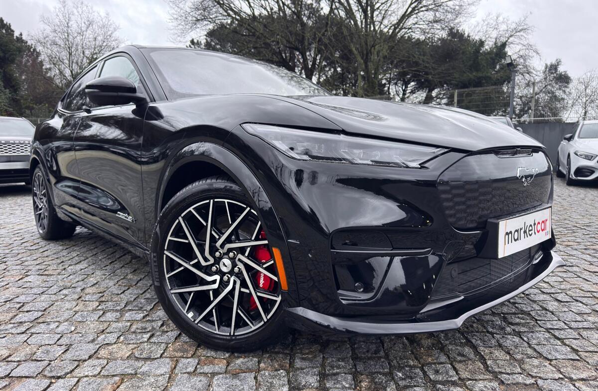 FORD Mustang Mach-E GT AWD