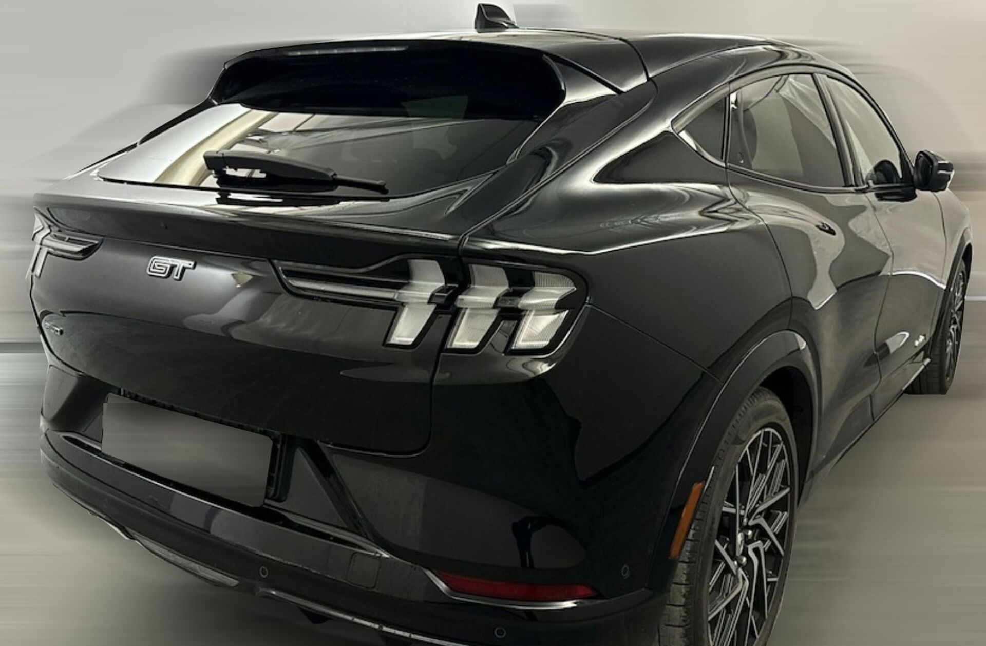 FORD Mustang Mach-E GT AWD