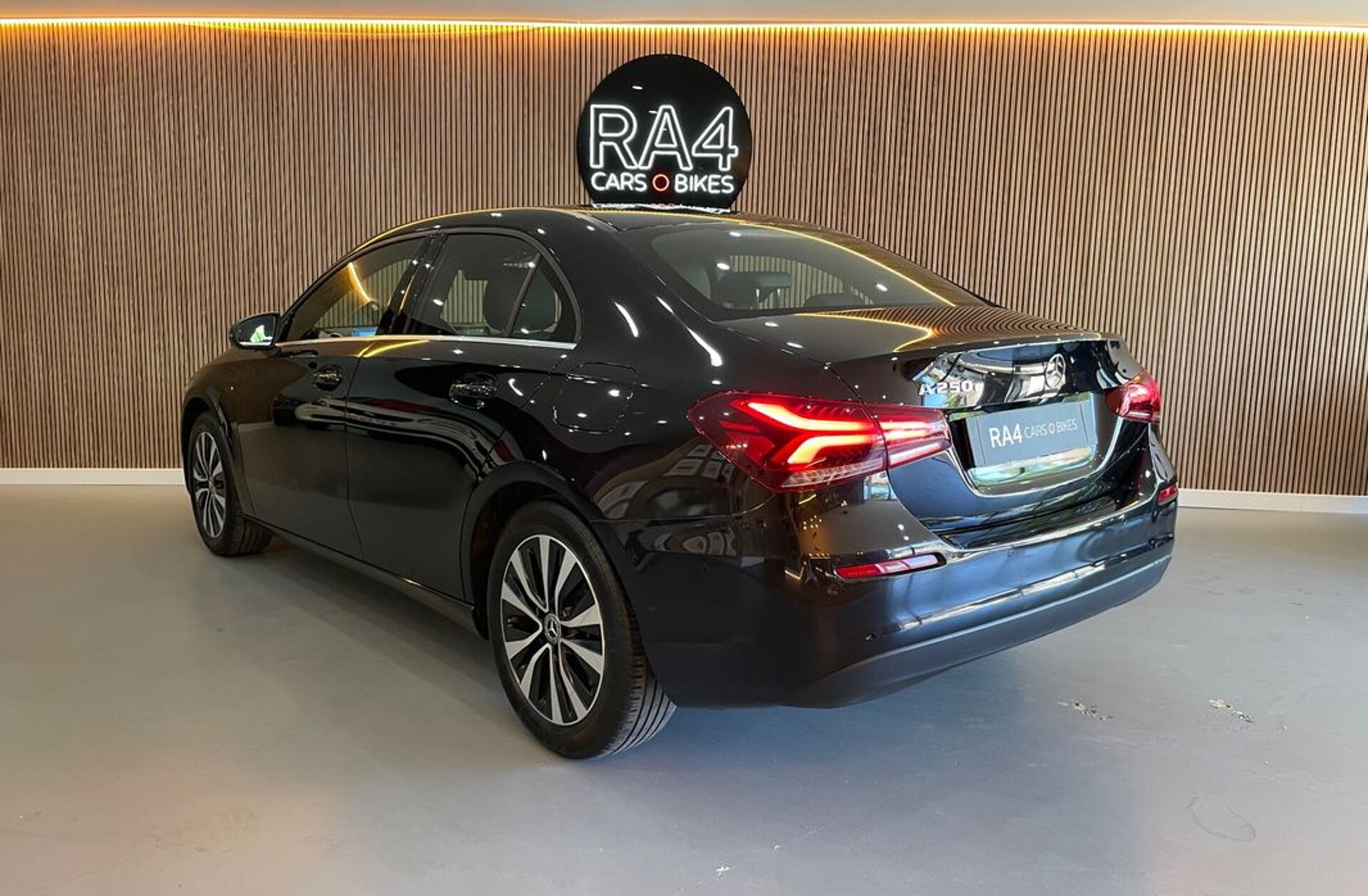 MERCEDES Classe A A 250 e Style Plus