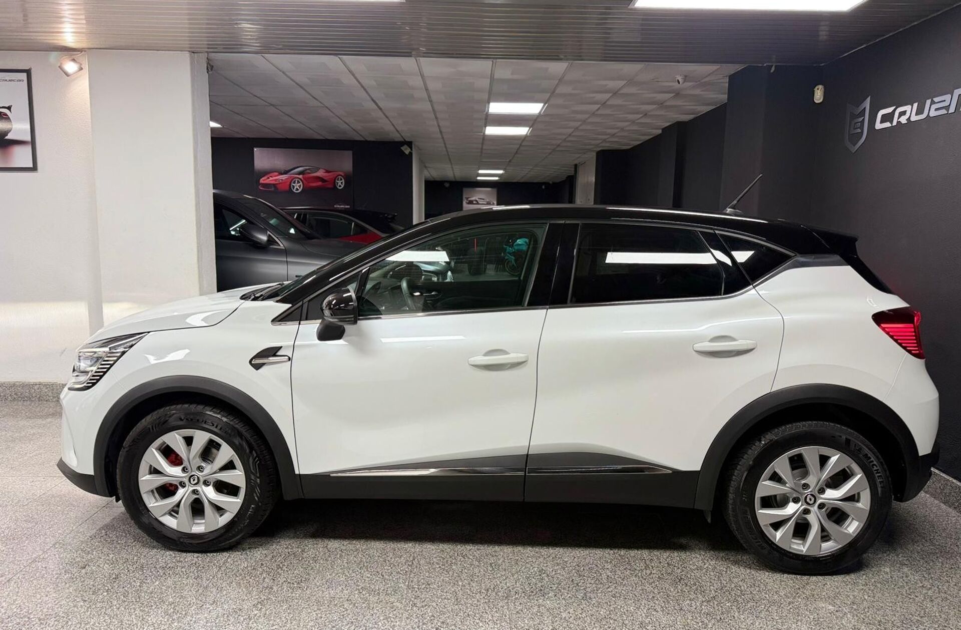 RENAULT Captur 1.0 TCe Intens