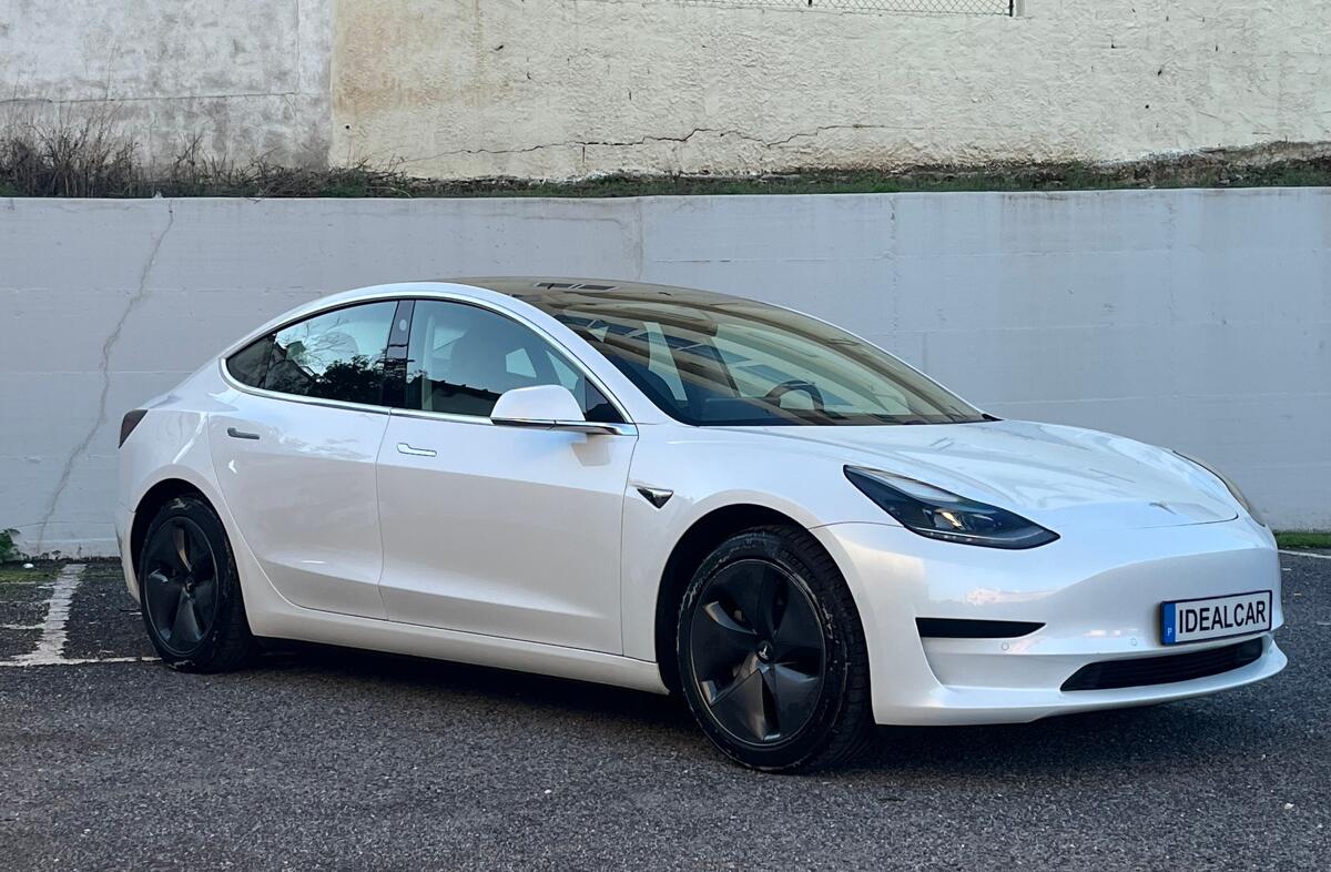 TESLA Model 3 Standard Range Plus RWD