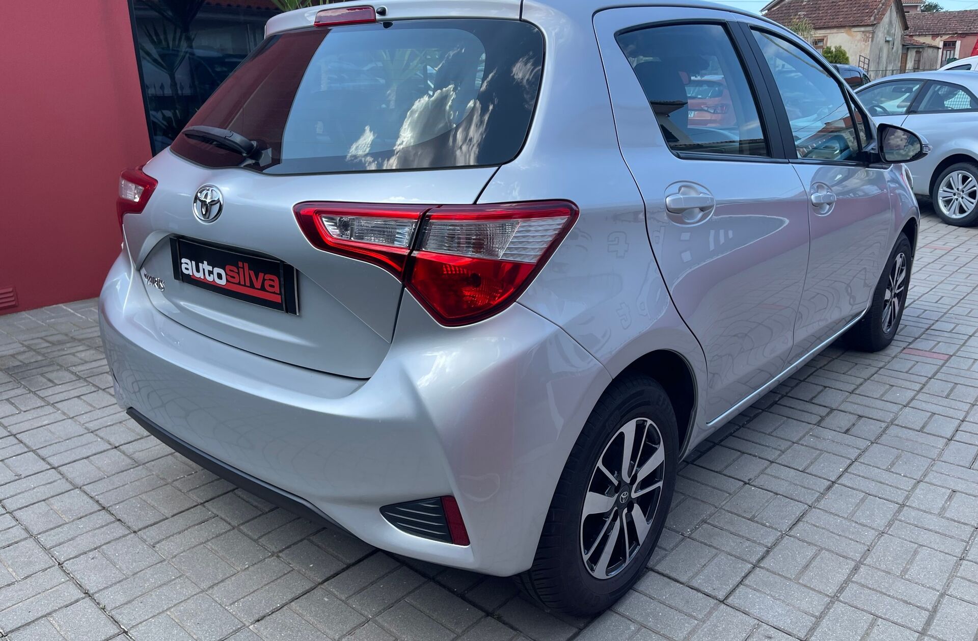 TOYOTA Yaris 1.0 VVT-i Comfort