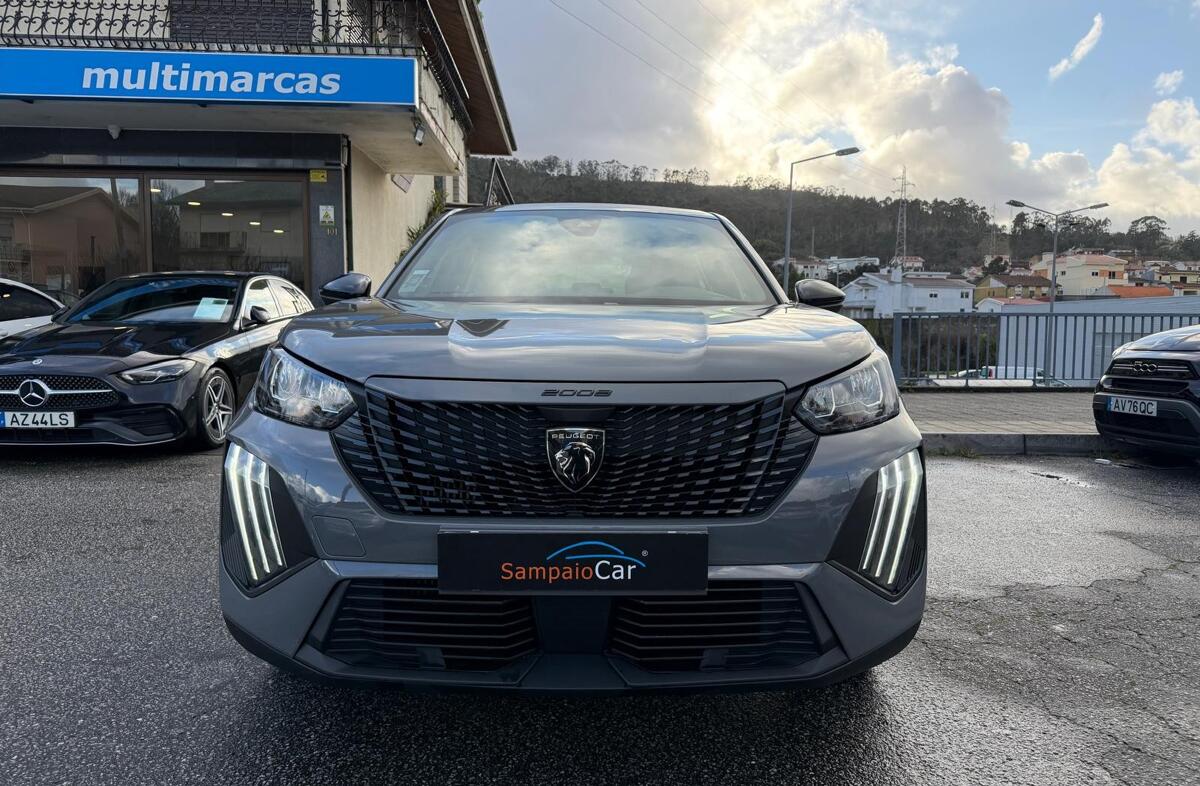 PEUGEOT 2008 1.2 PureTech GT