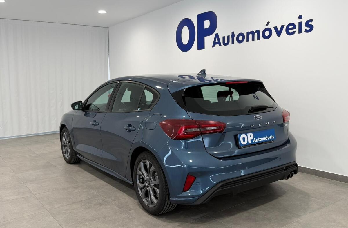 FORD Focus 1.0 EcoBoost MHEV ST-Line