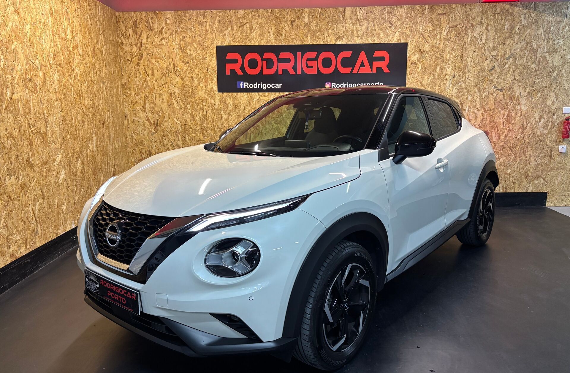 NISSAN Juke 1.0 DIG-T N-Design Black