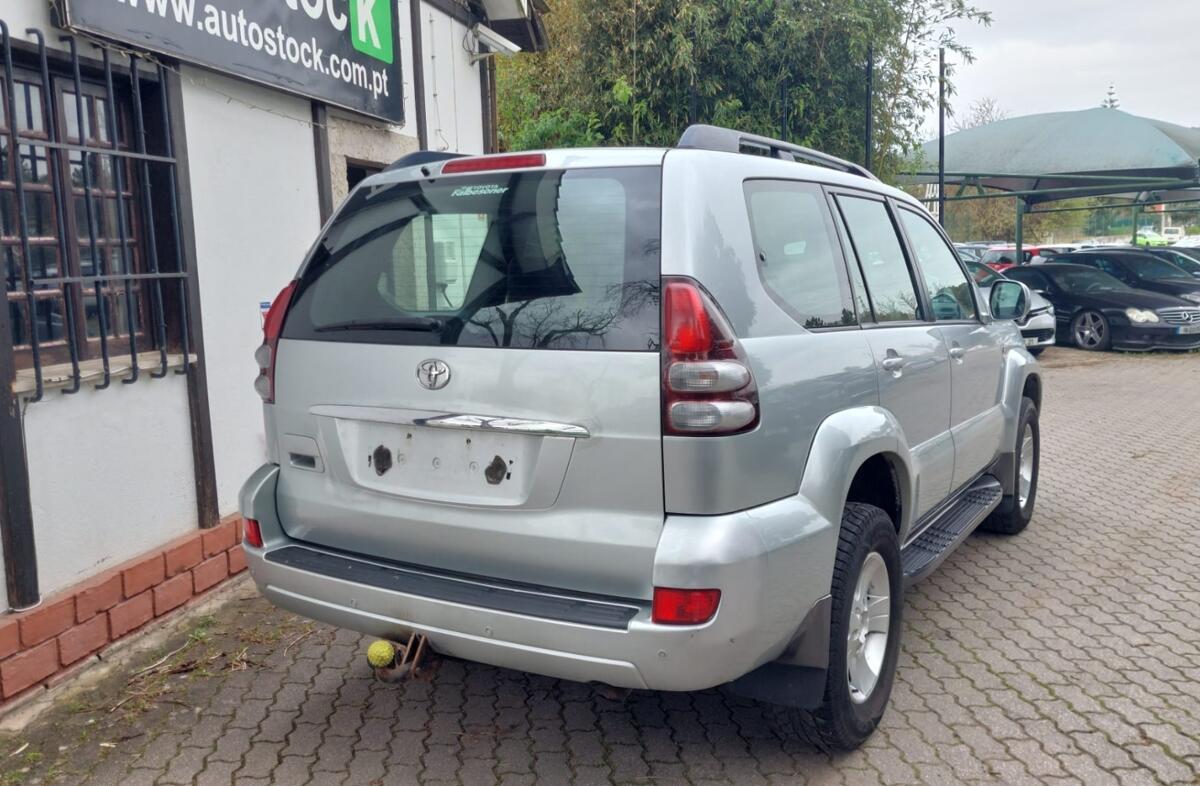 TOYOTA Land Cruiser 3.0 D-4D