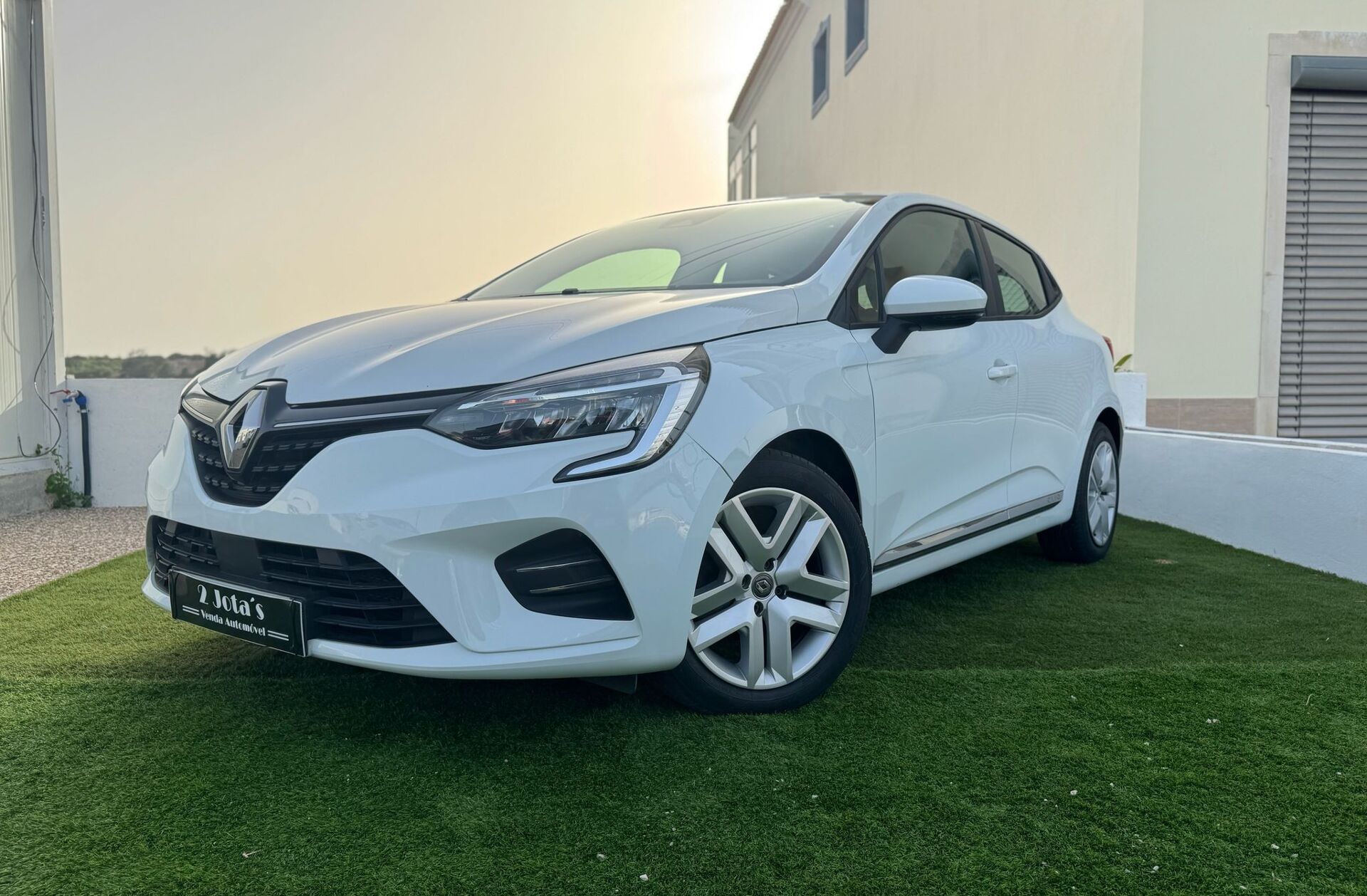 RENAULT Clio 1.0 SCe Zen