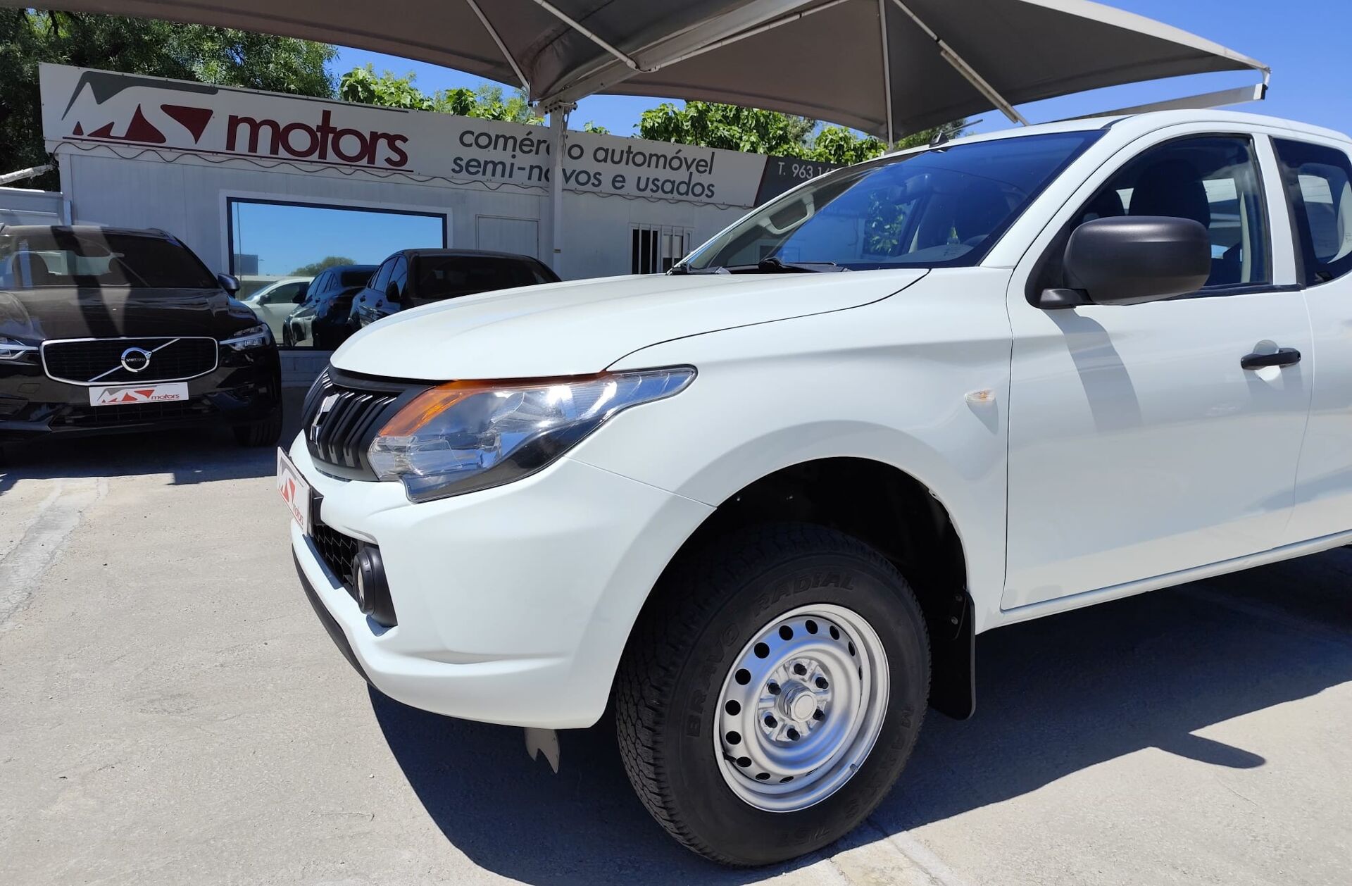 MITSUBISHI L 200 2.4 DI-D Club Invite 4WD