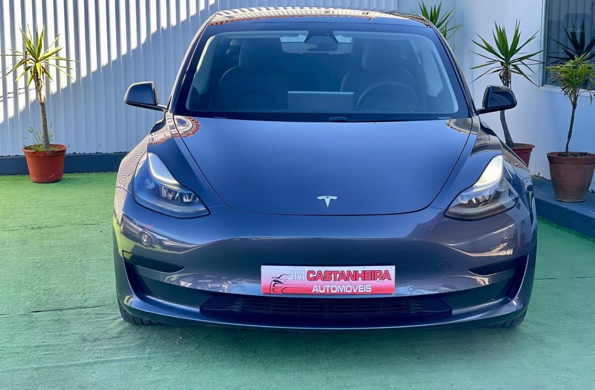TESLA Model 3 Tração Traseira