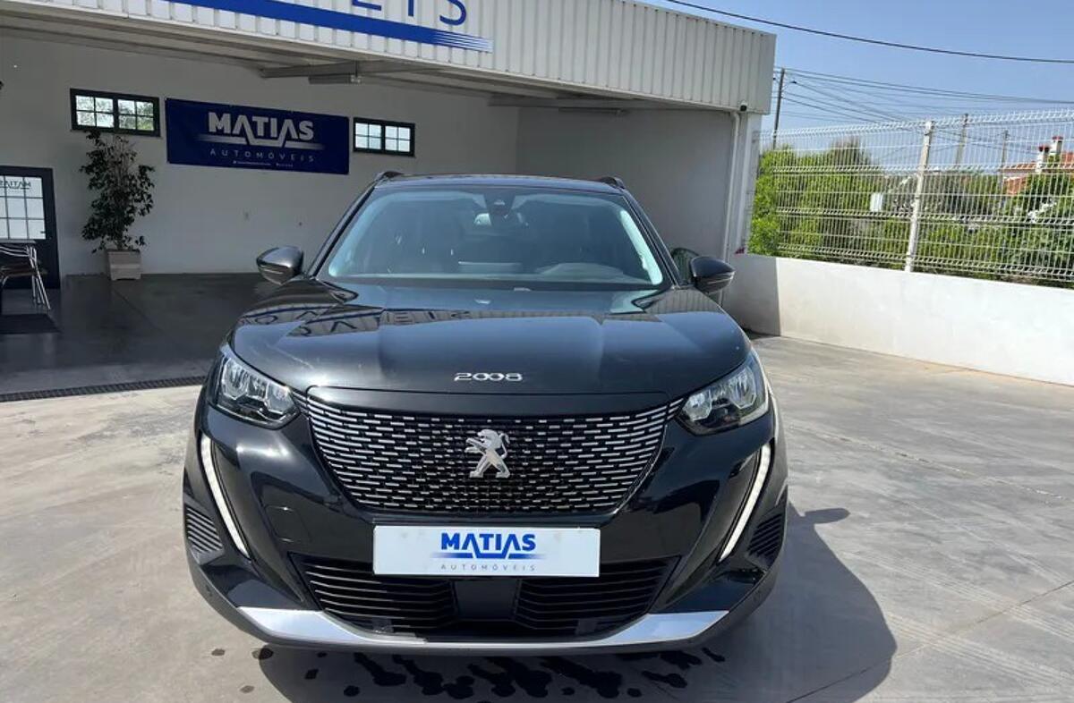 PEUGEOT 2008 1.2 PureTech Allure