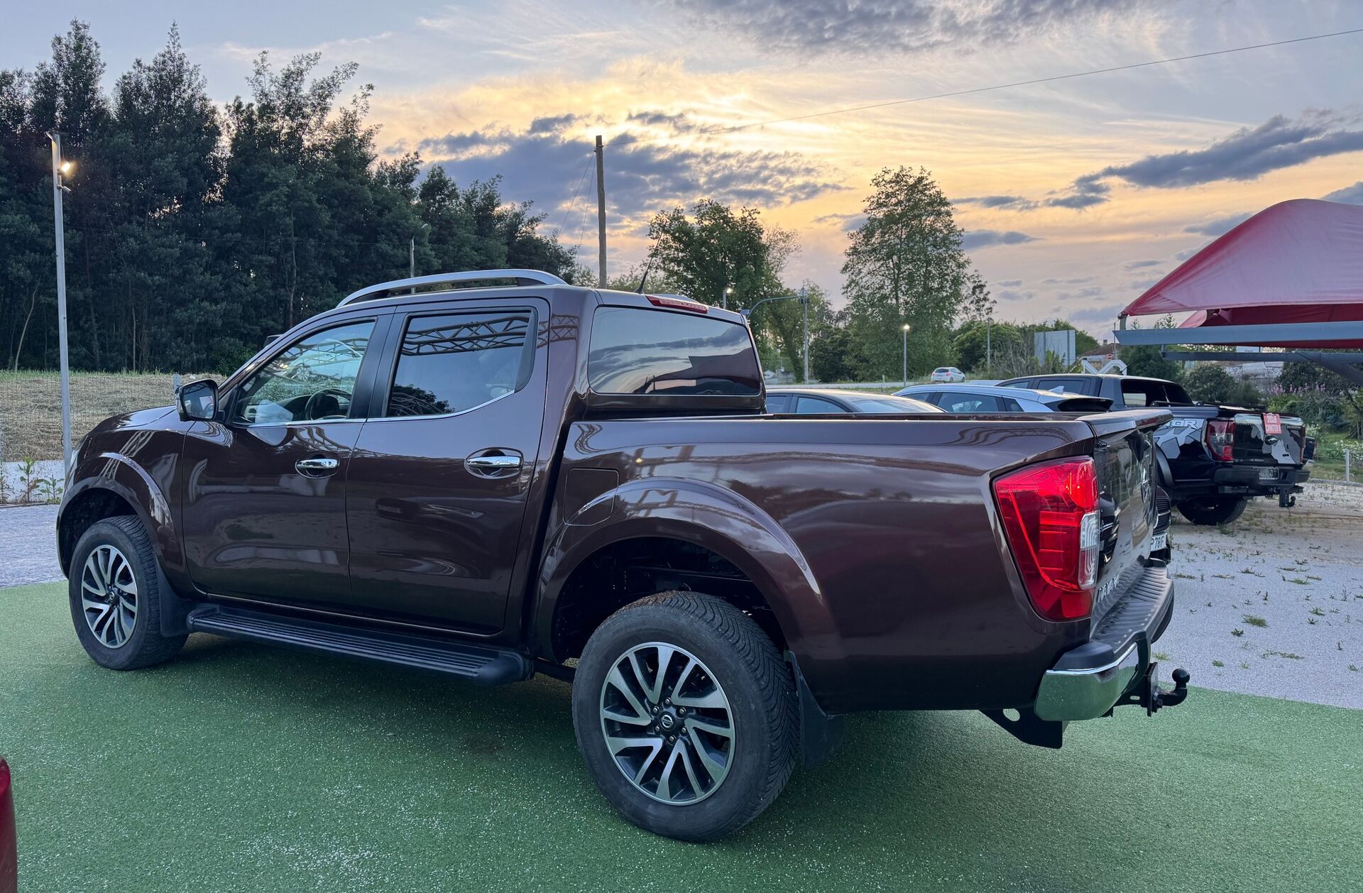 NISSAN Navara 2.3 dCi CD 4WD N-Connecta