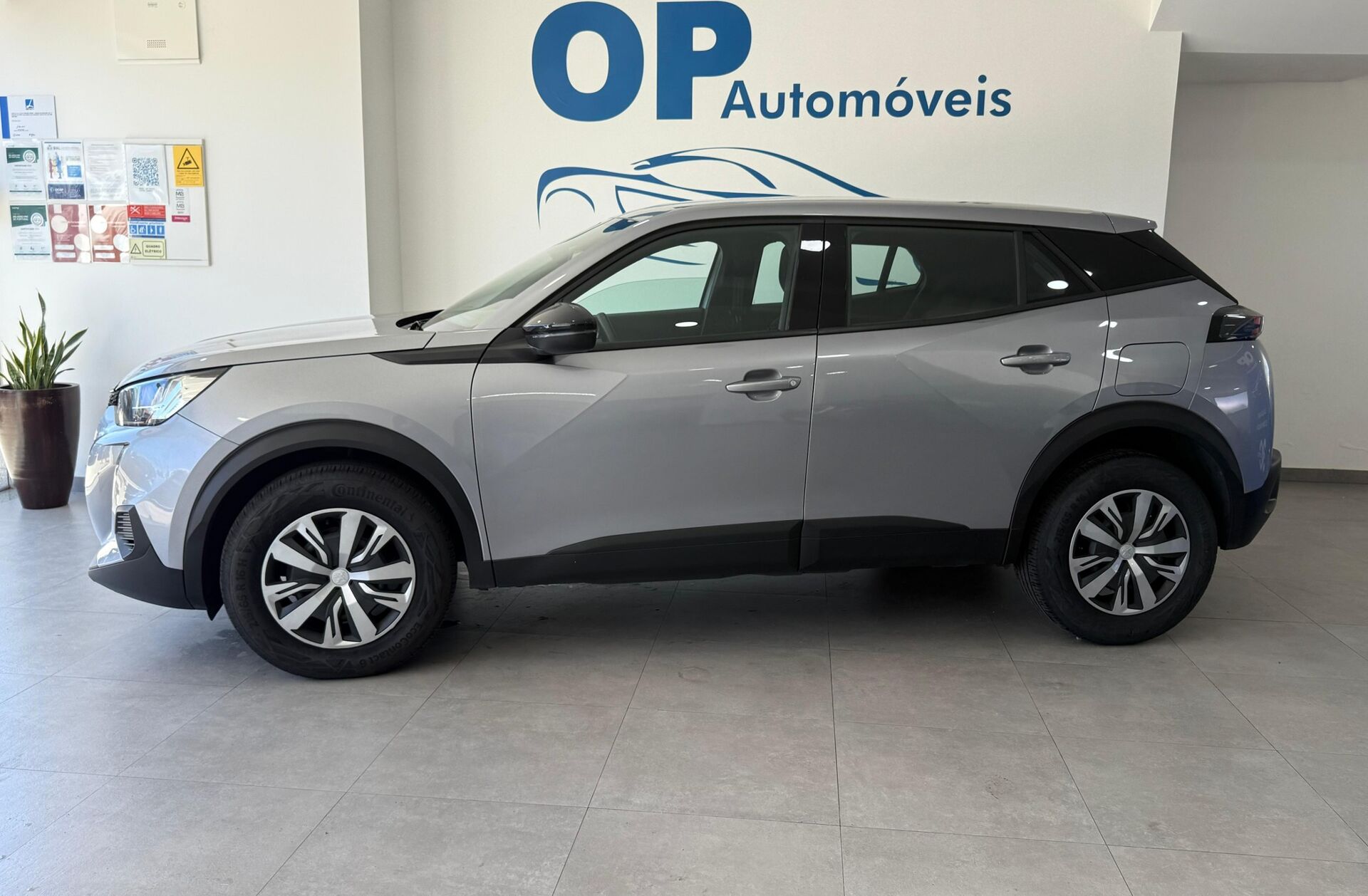 PEUGEOT 2008 1.2 PureTech Active