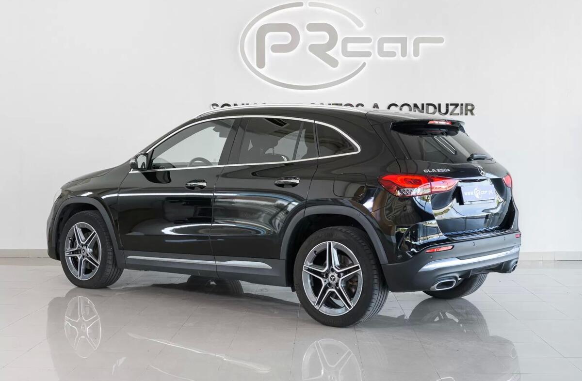 MERCEDES Classe GLA GLA 250 e AMG Line