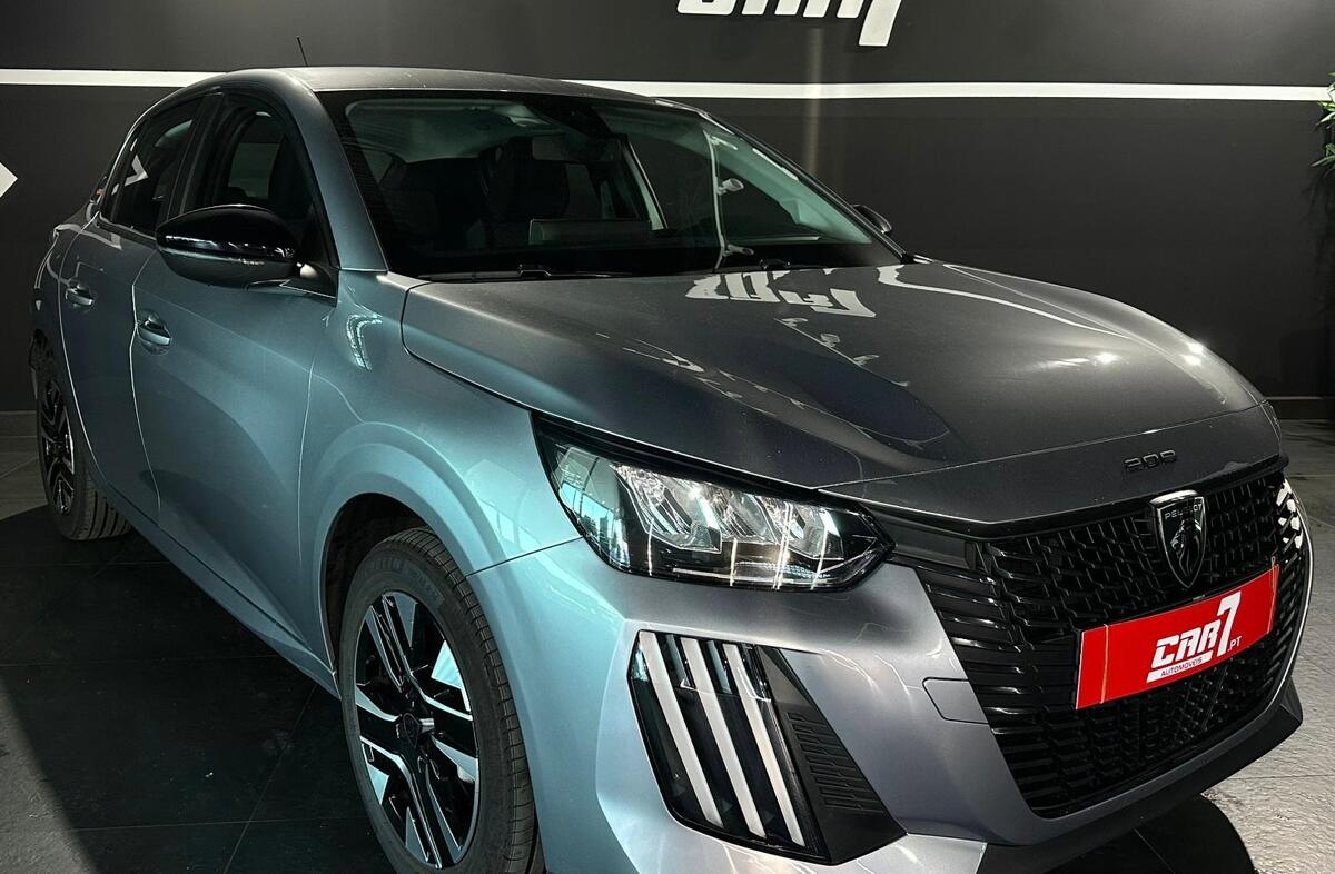 PEUGEOT 208 e- 51 kWh GT