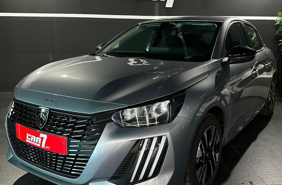 PEUGEOT 208 e- 51 kWh GT