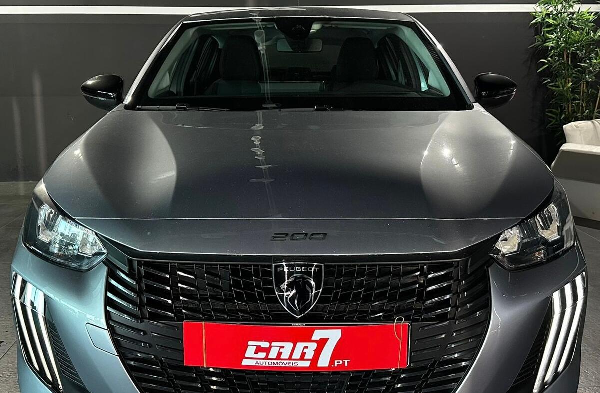 PEUGEOT 208 e- 51 kWh GT