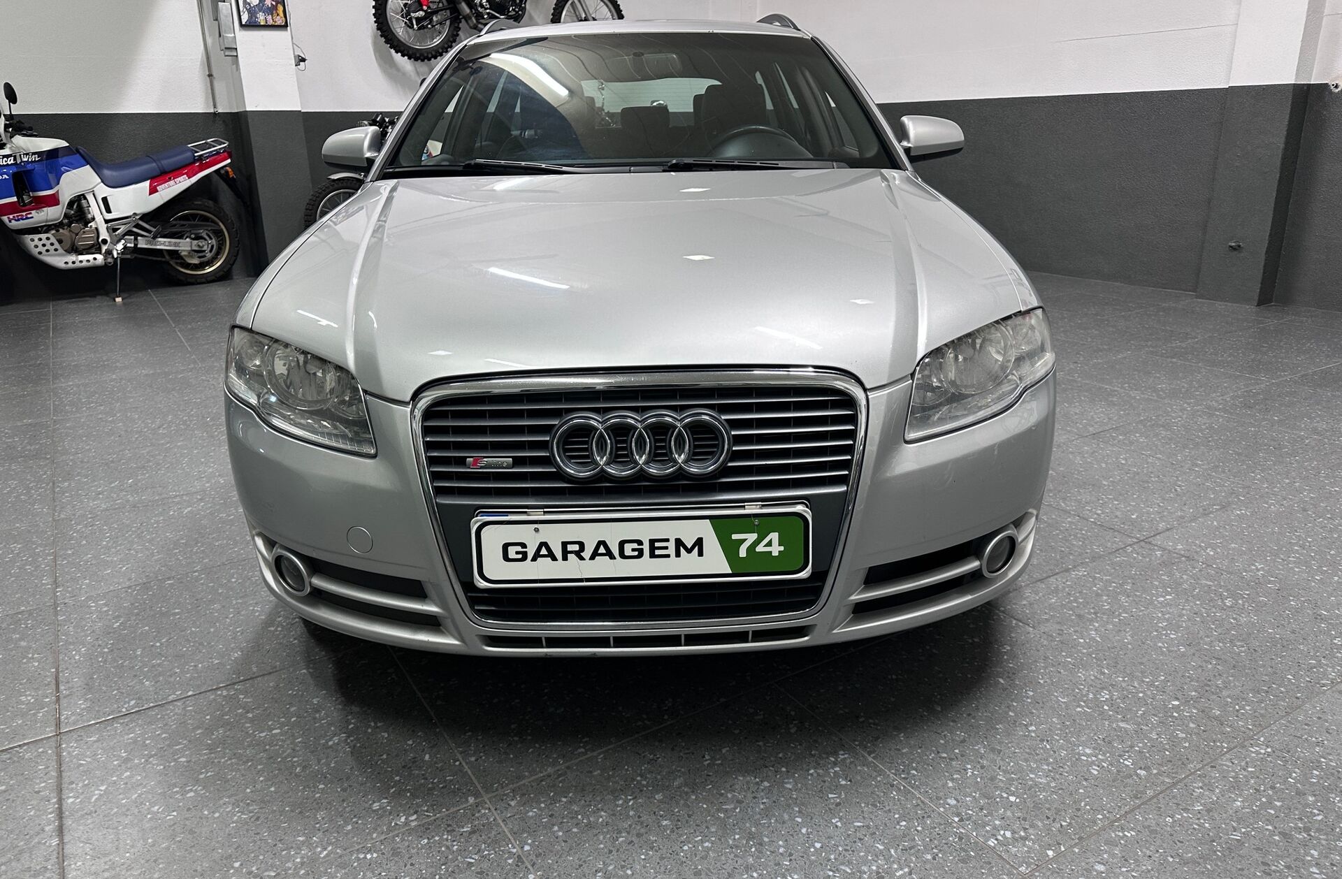 AUDI A4 2.0 TDi S-line