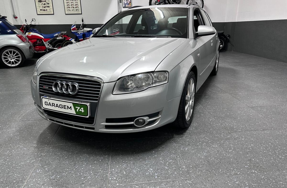 AUDI A4 2.0 TDi S-line