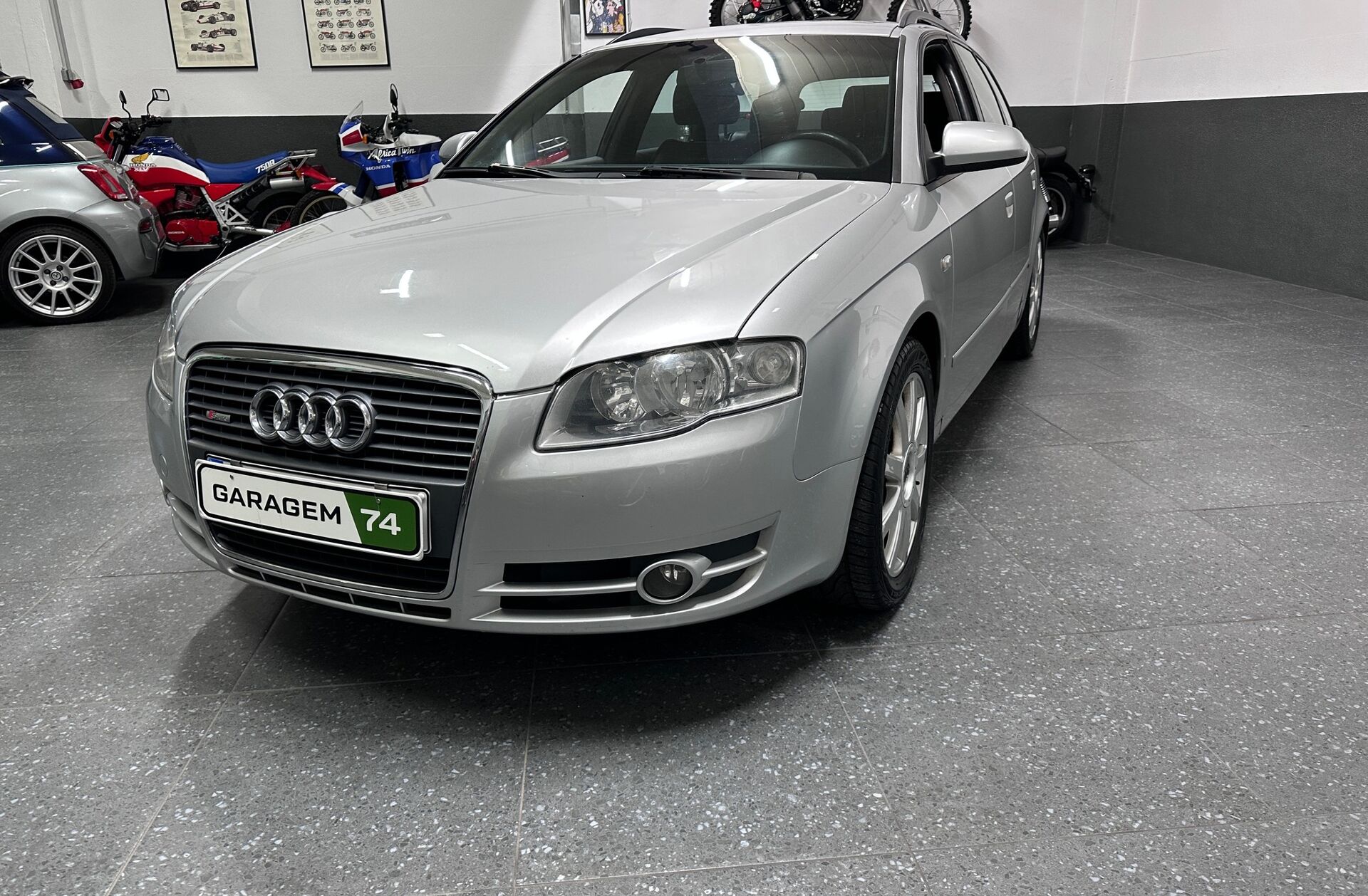 AUDI A4 2.0 TDi S-line