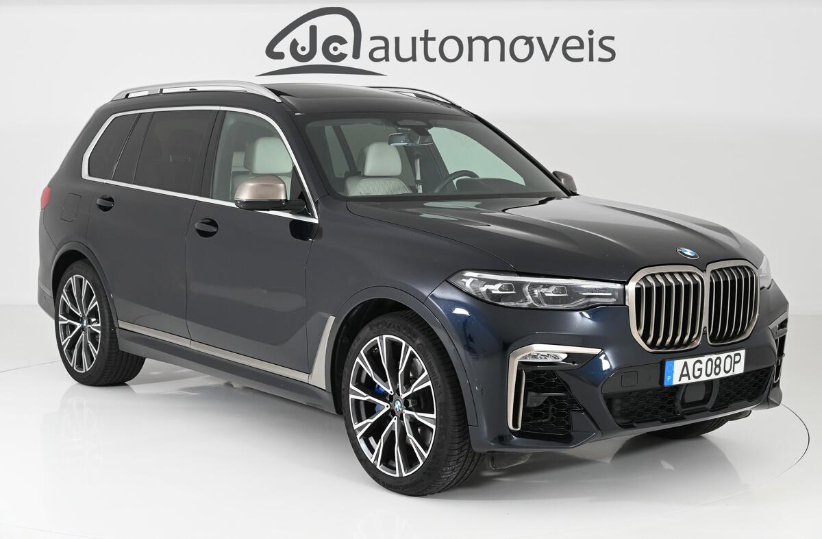 BMW X7 M50i