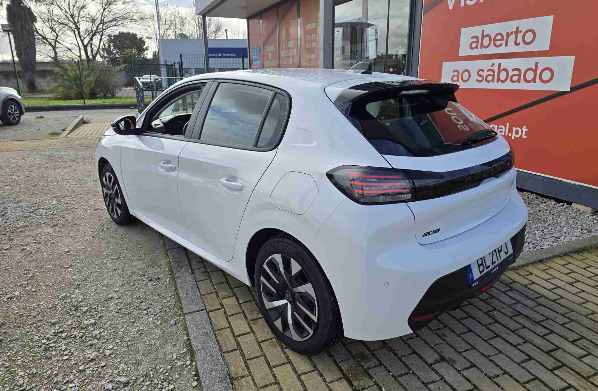 PEUGEOT 208 1.2 PureTech Active