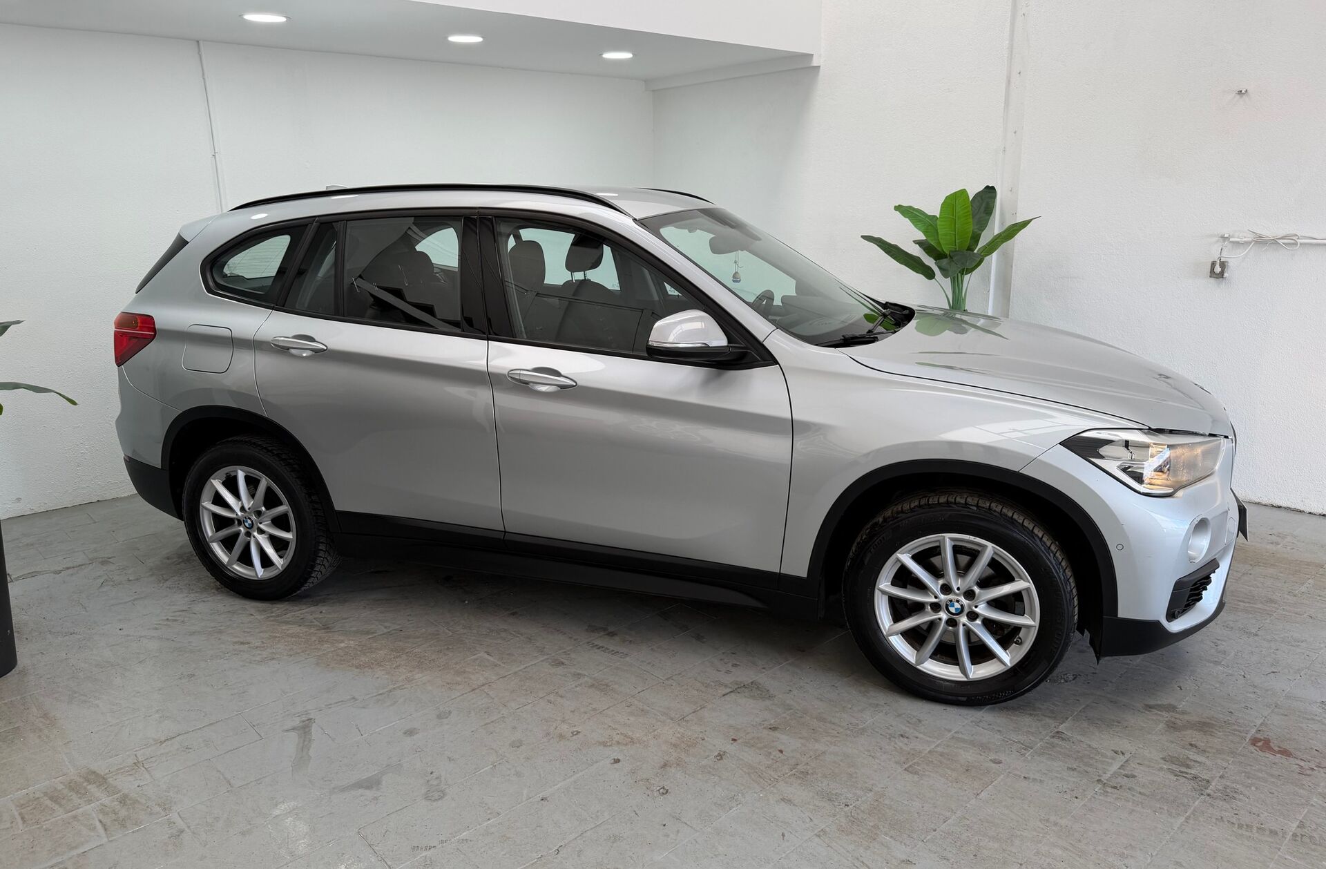 BMW X1 16 d sDrive Auto Line Sport