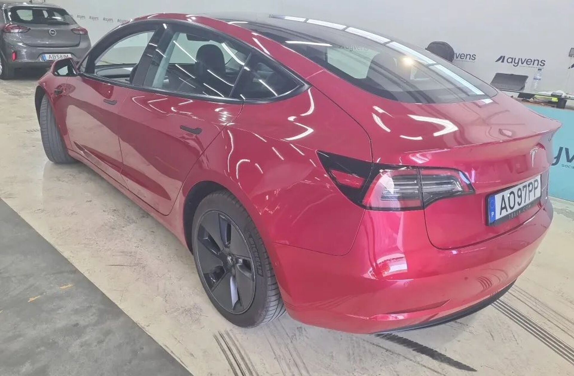 TESLA Model 3 Long Range Tração Integral