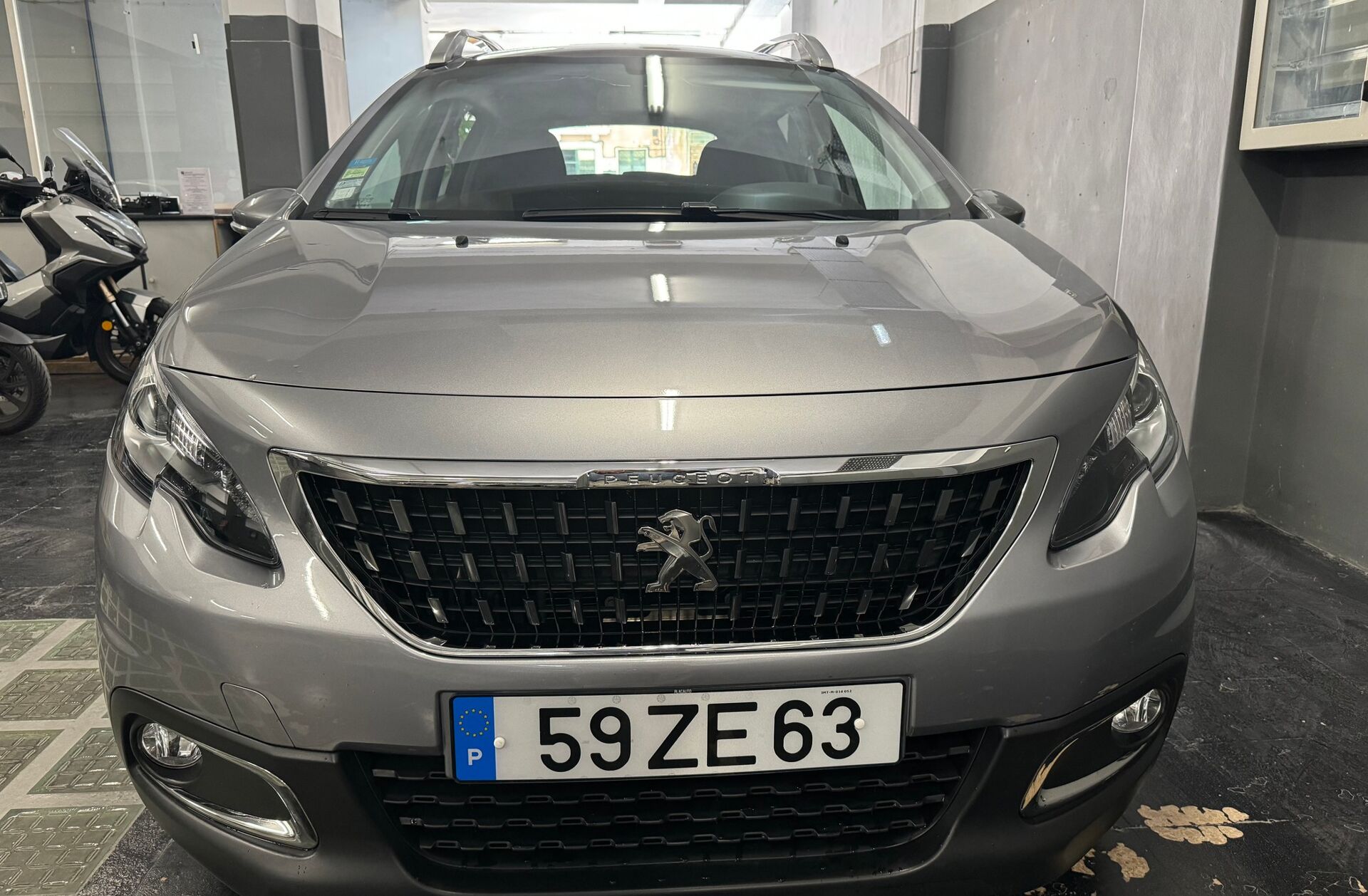 PEUGEOT 2008 1.5 BlueHDi Signature