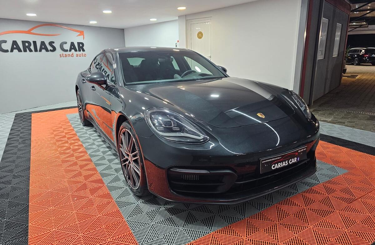 PORSCHE Panamera 4 E-Hybrid