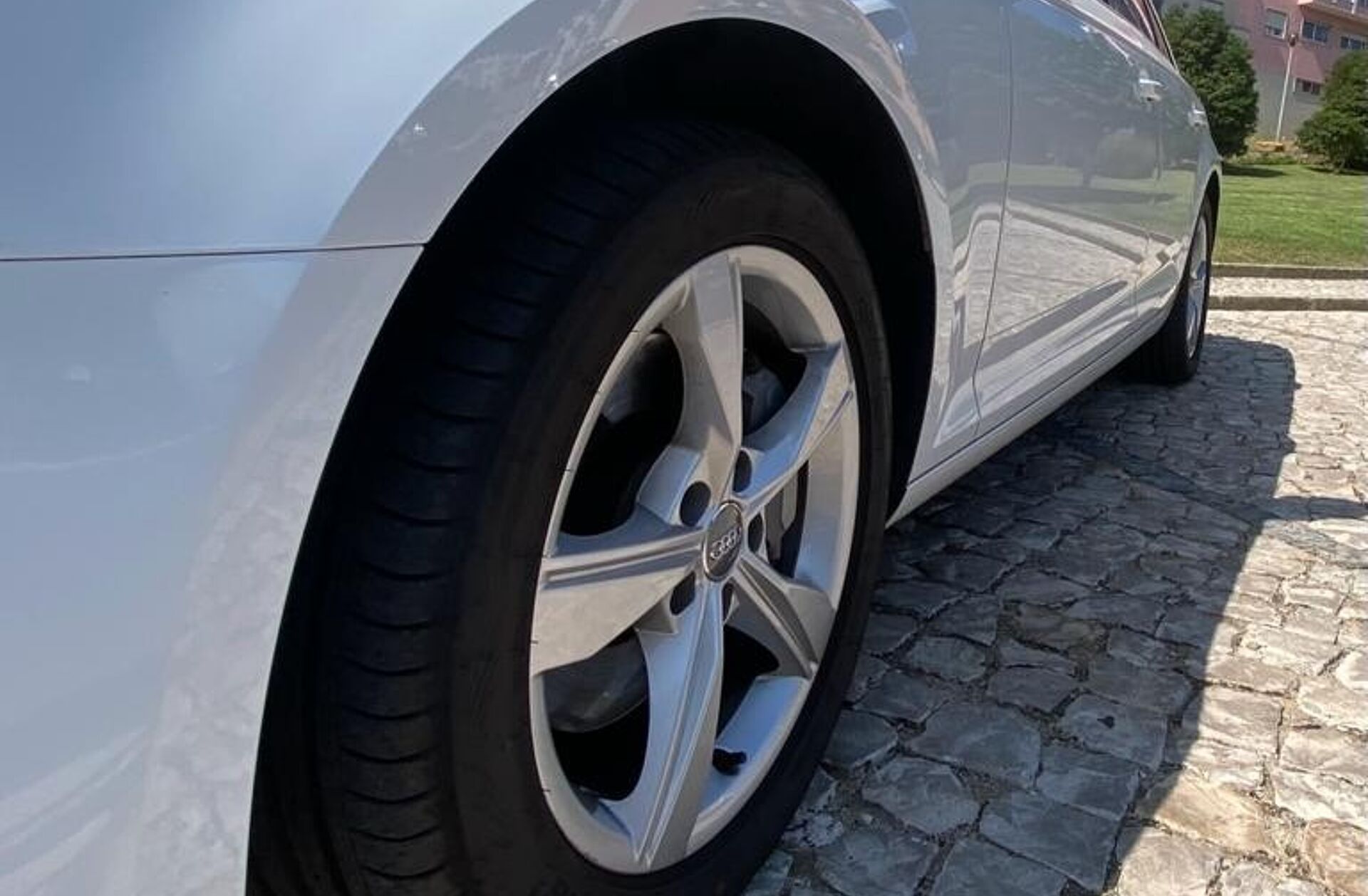 AUDI A4 40 TDI Advanced S tronic