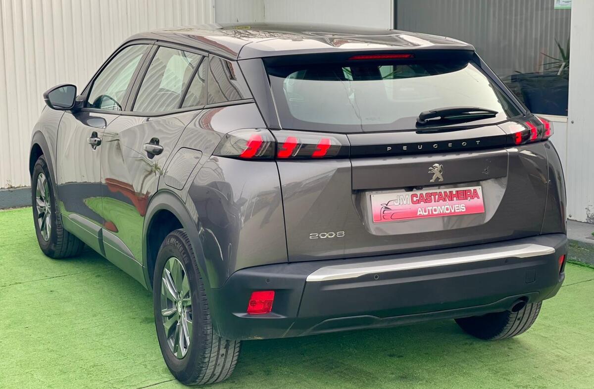 PEUGEOT 2008 1.2 PureTech Active Pack