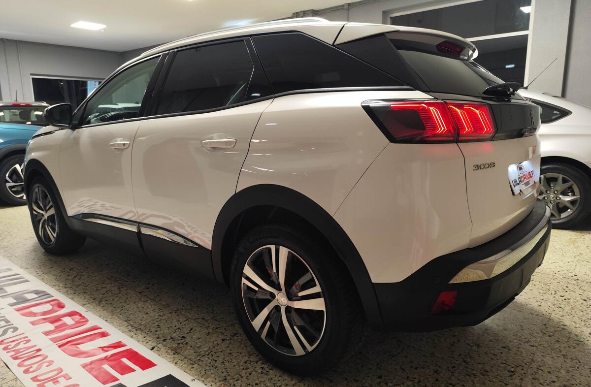 PEUGEOT 3008 1.5 BlueHDi Allure Pack EAT8