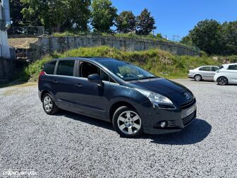 PEUGEOT 5008 1.6 HDi Executive JLL17