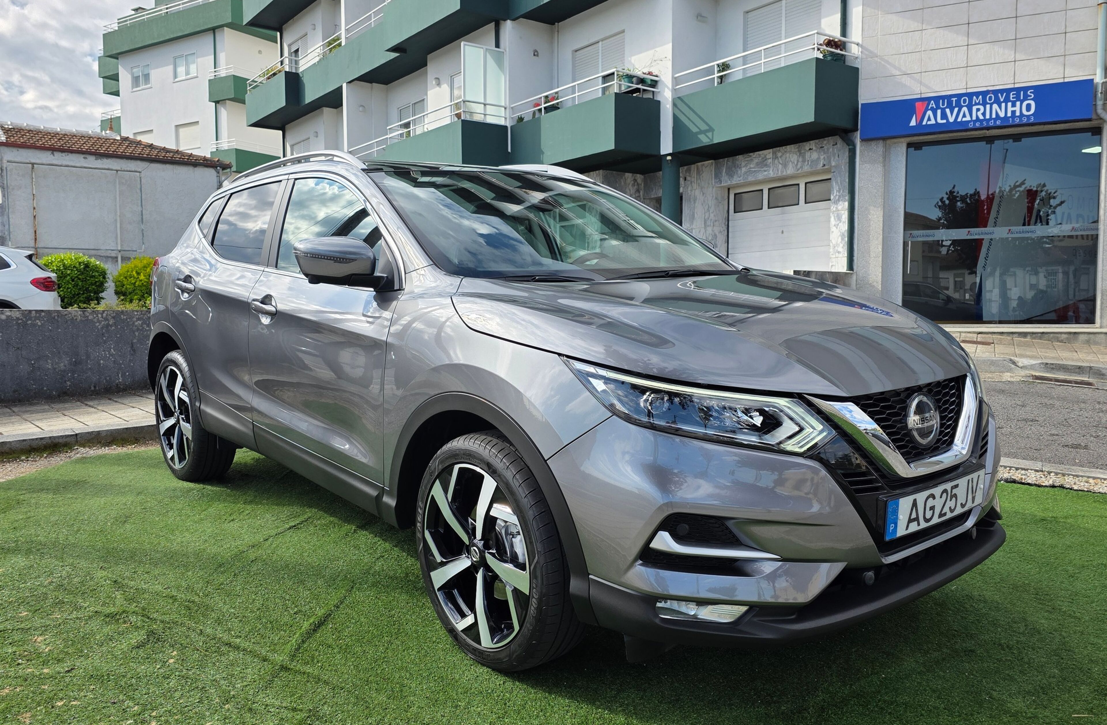 NISSAN Qashqai 1.3 DIG-T Tekna