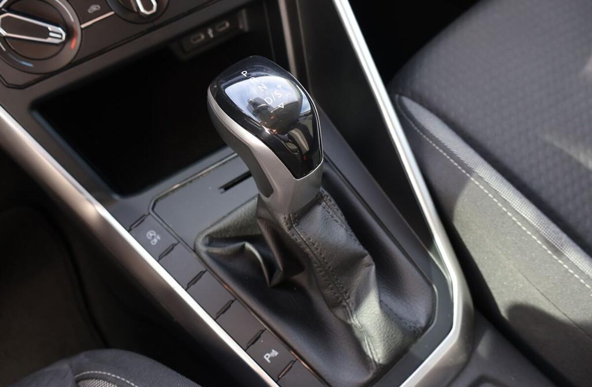 VOLKSWAGEN Polo 1.0 TSI Urban DSG