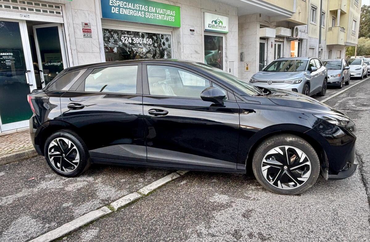 MG MG4 51 kWh Standard