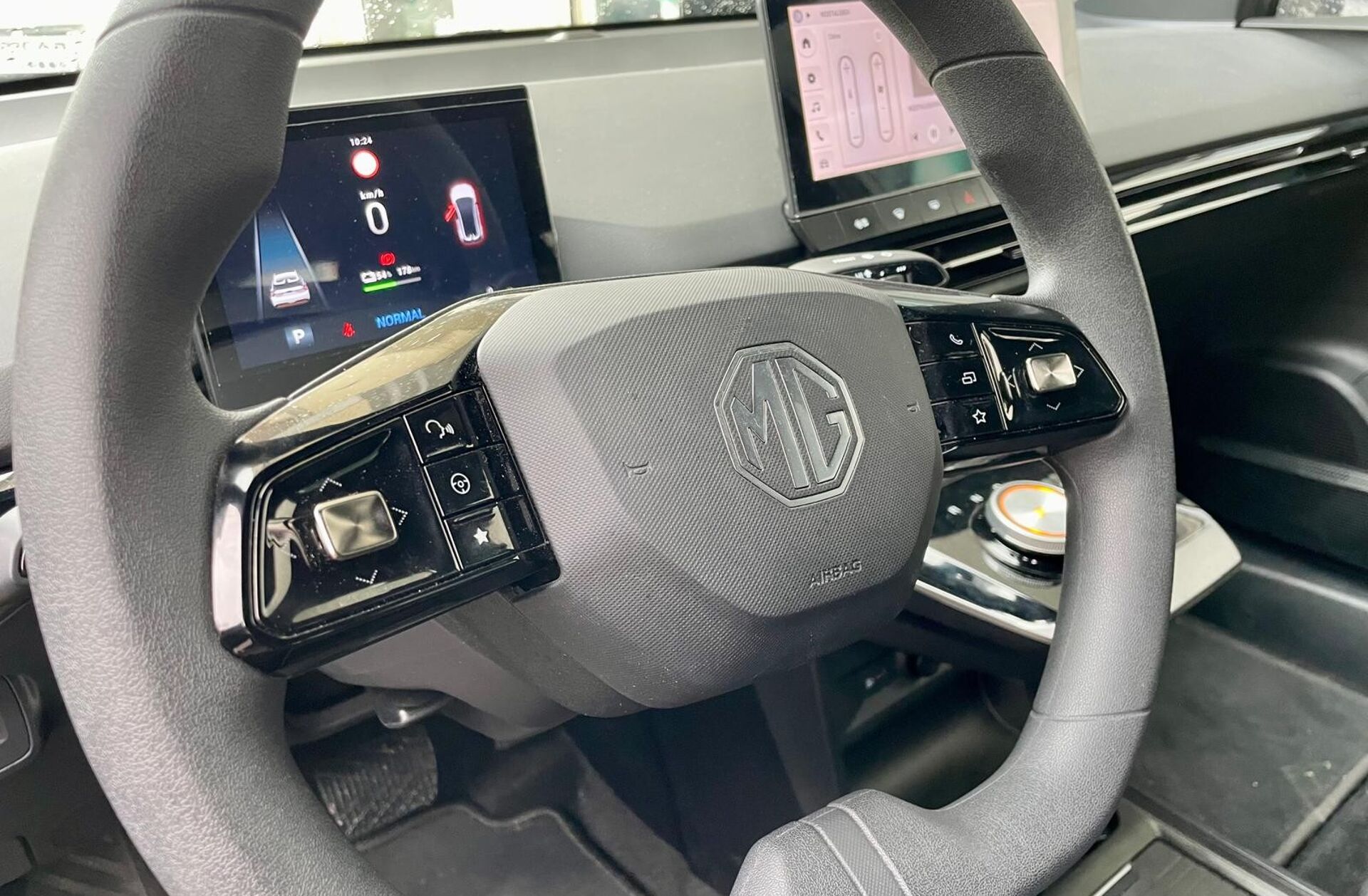 MG MG4 51 kWh Standard