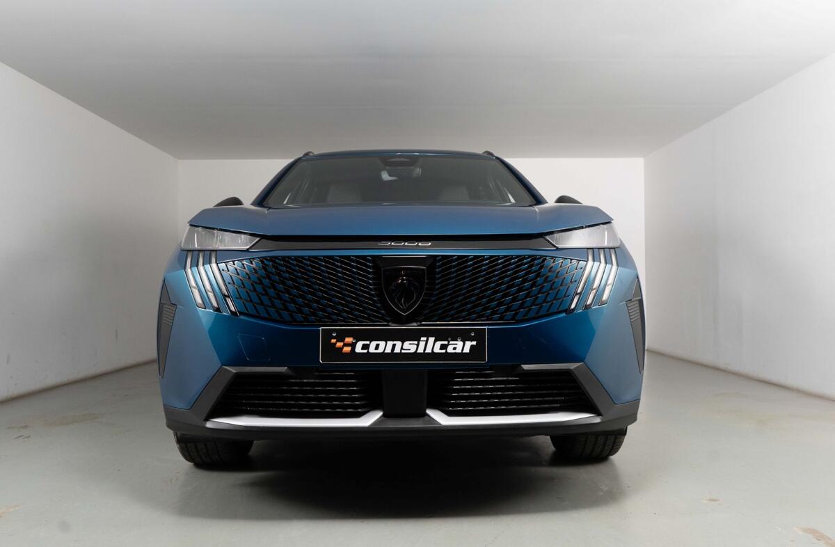 PEUGEOT 5008 1.2 Hybrid Allure e-DCS6