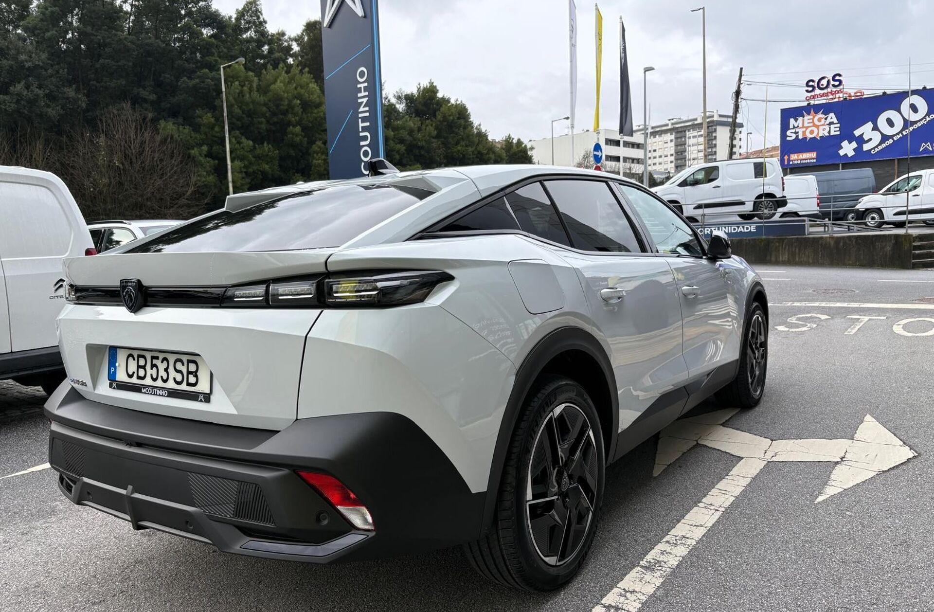 PEUGEOT 408 e- 58 kWh Allure