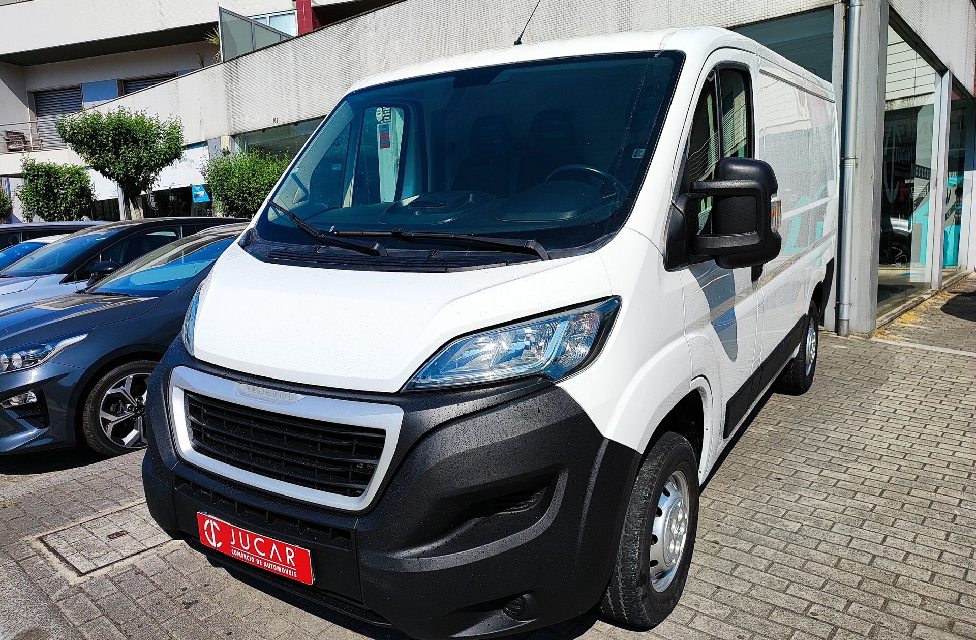 PEUGEOT Boxer 2.2 BlueHDi 330 L1H1 Pro