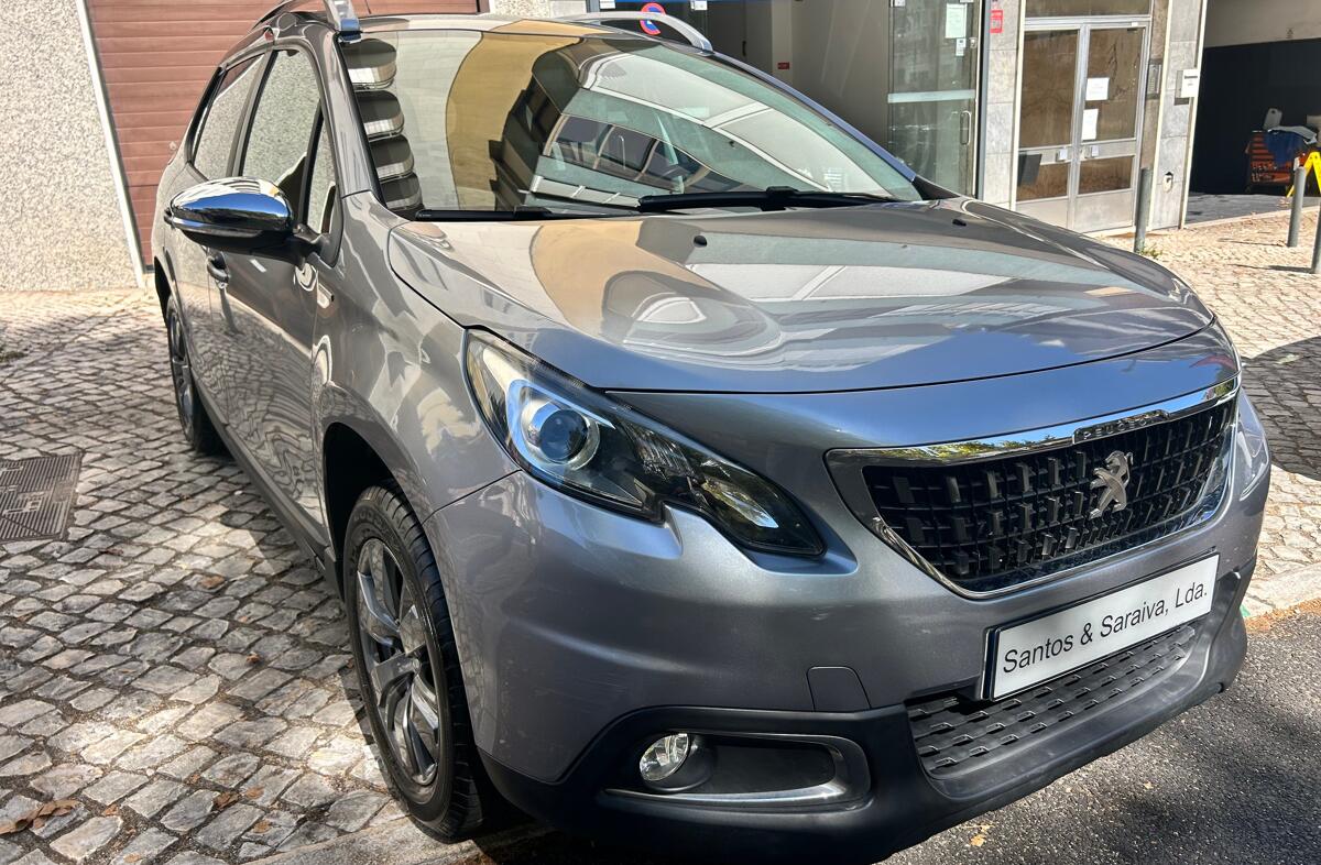PEUGEOT 2008 1.2 PureTech Style