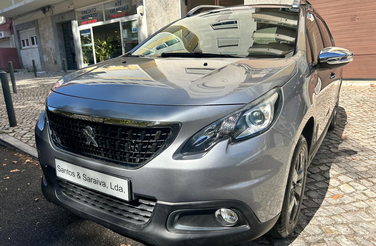 PEUGEOT 2008 1.2 PureTech Style