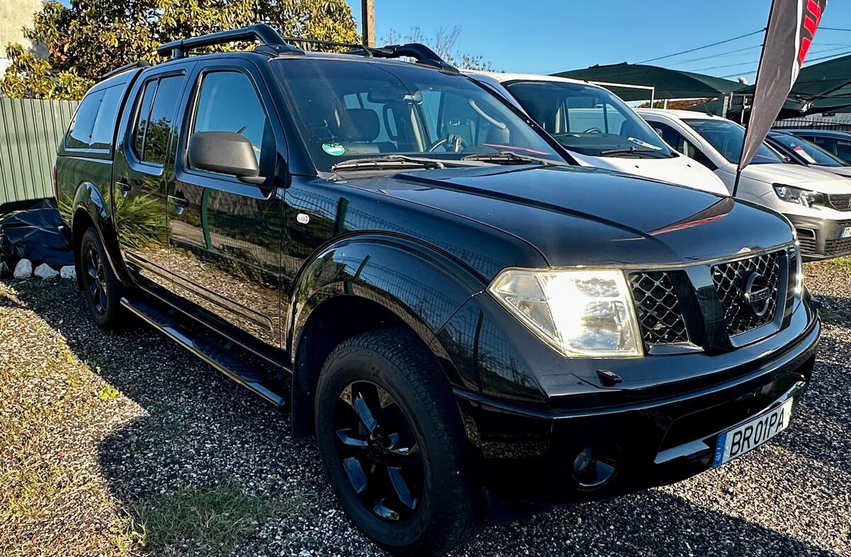 NISSAN Navara 2.5 dCi CD LE Premium