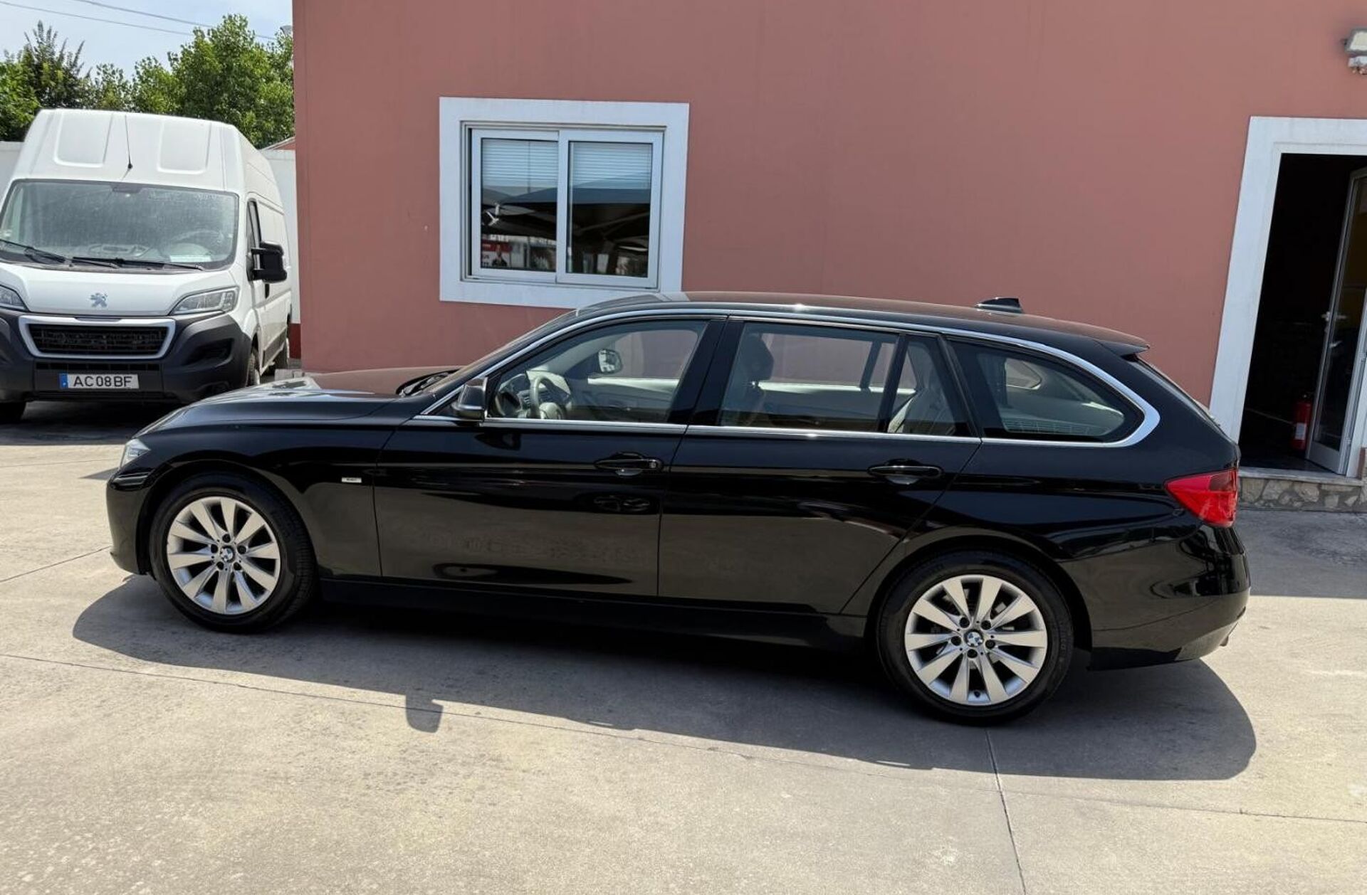 BMW Serie-3 318 d Touring Auto Line Modern